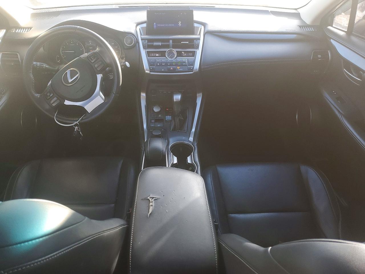 2015 Lexus Nx 200t Белый vin: JTJBARBZ0F2001570