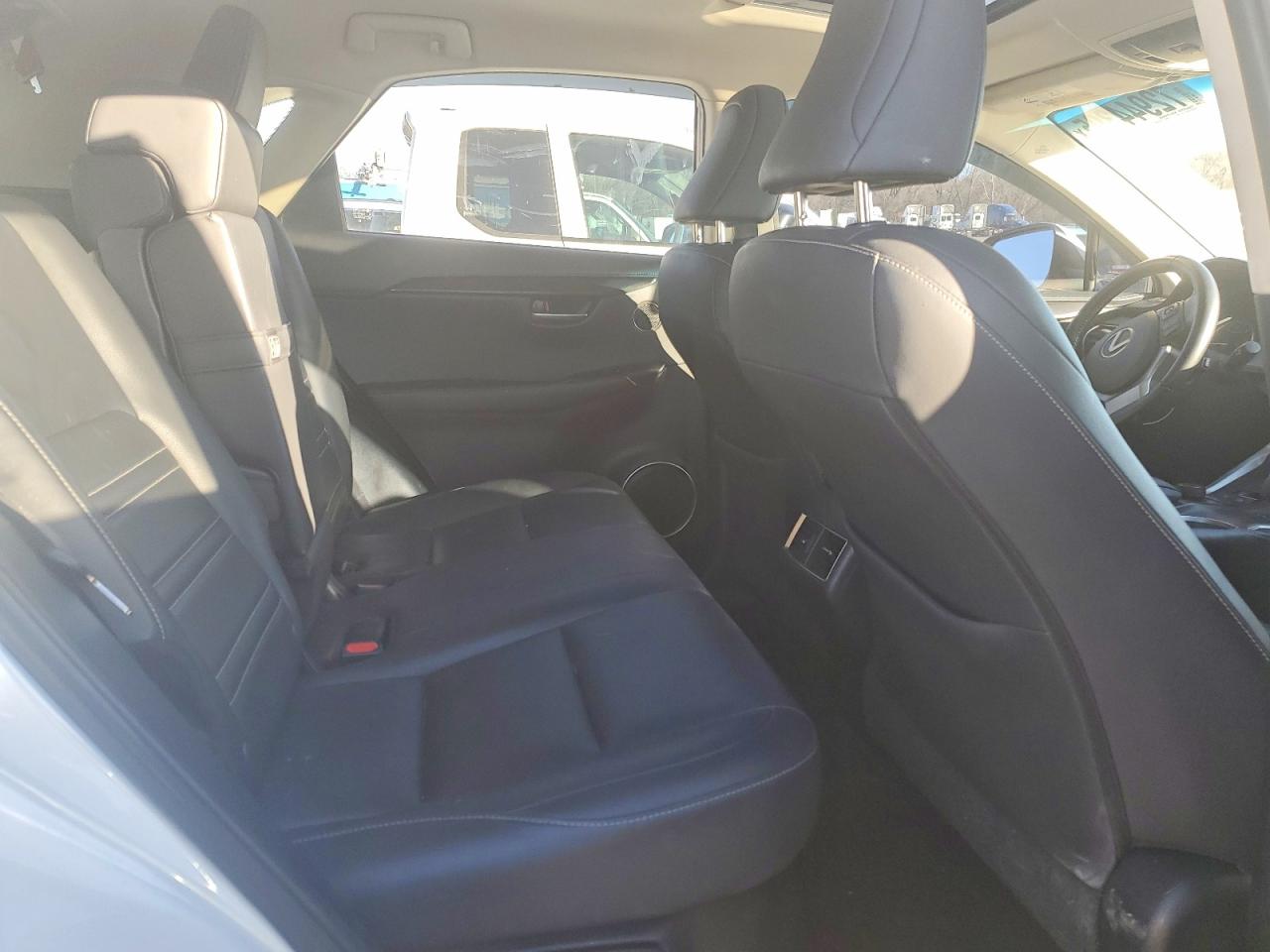 2015 Lexus Nx 200t Белый vin: JTJBARBZ0F2001570