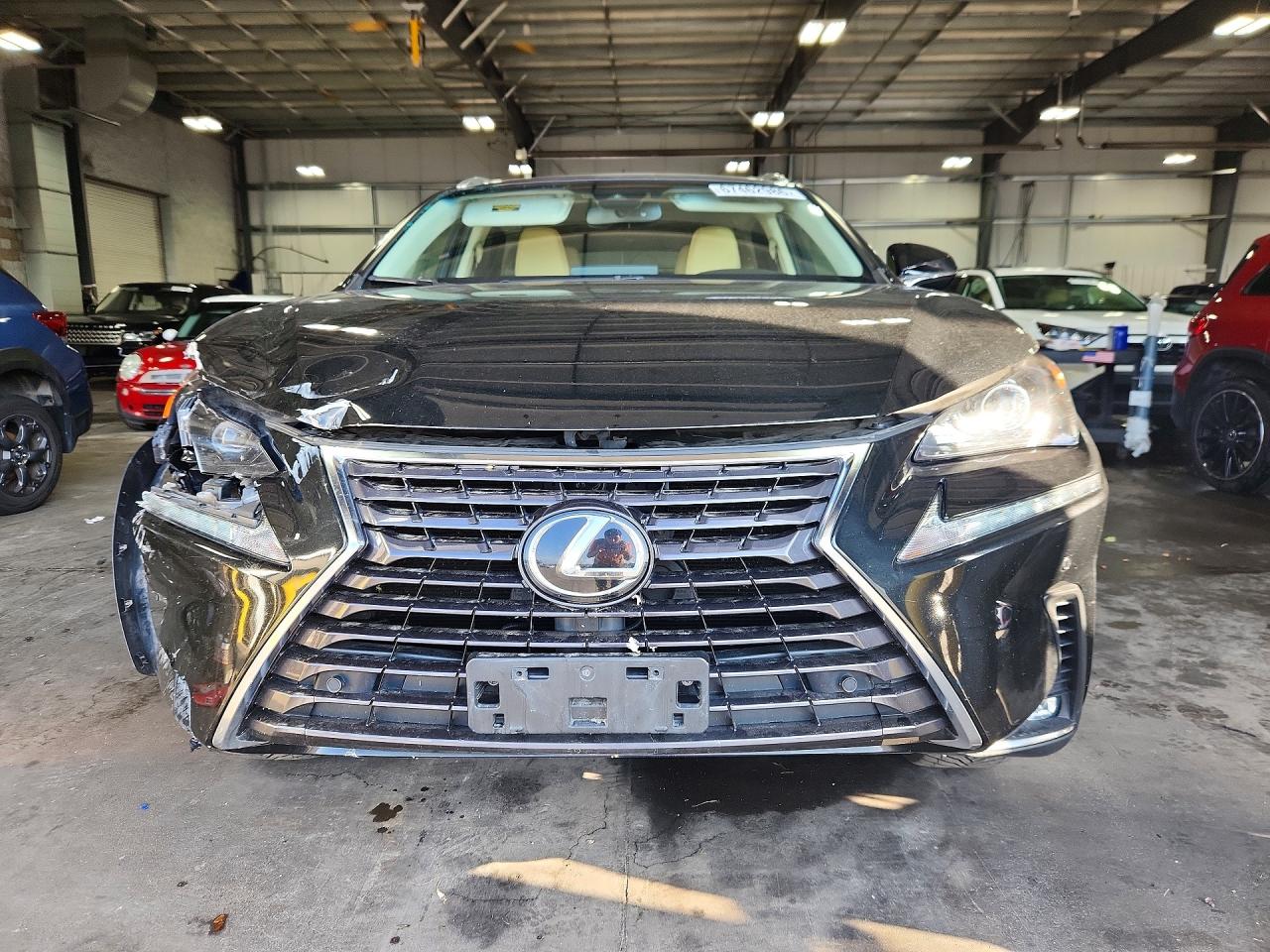 2018 Lexus Nx 300 Base Черный vin: JTJBARBZ1J2153348