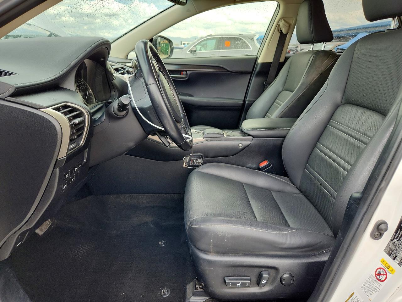 2019 Lexus Nx 300 Base Белый vin: JTJBARBZ2K2180592