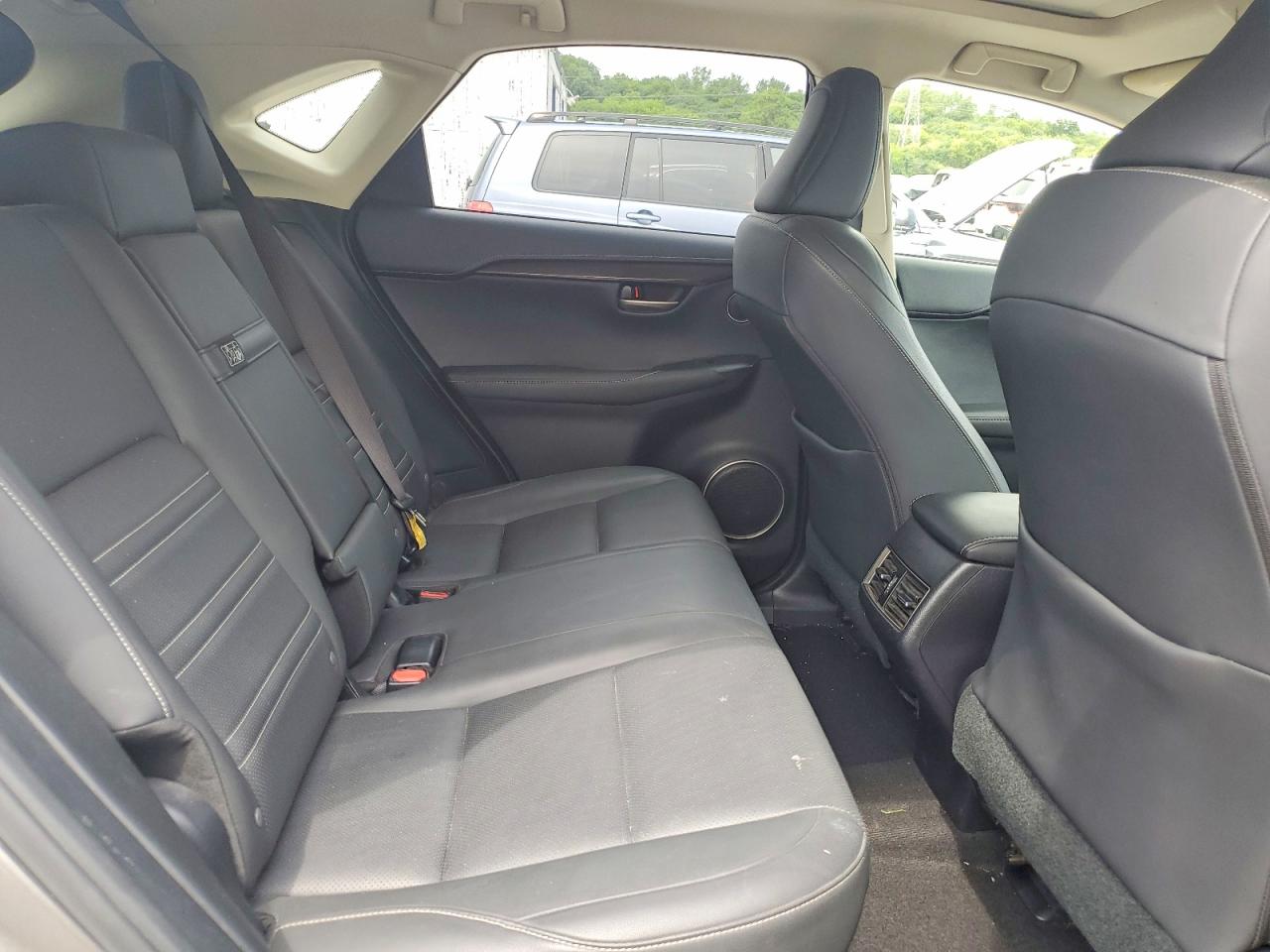 2015 Lexus Nx 200t Tan vin: JTJBARBZ5F2036136