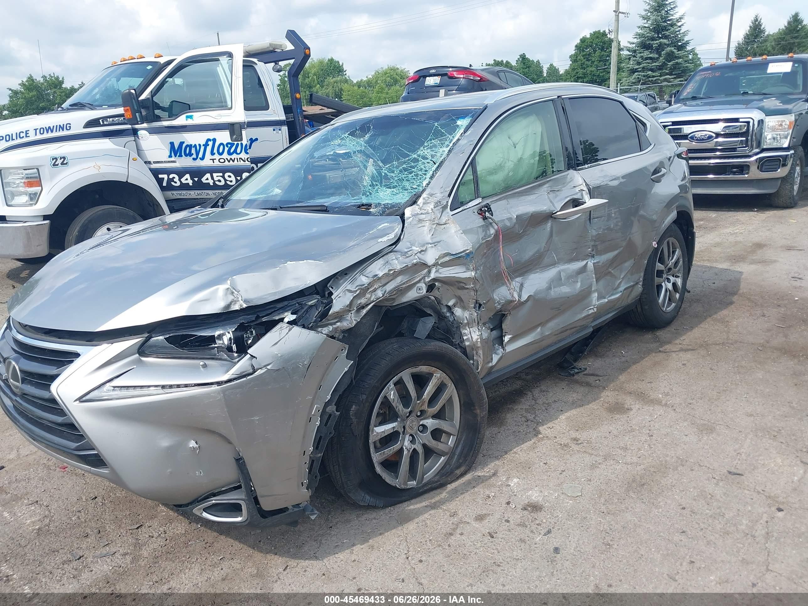 2015 Lexus Nx 200t   Silver vin: JTJBARBZ5F2042034