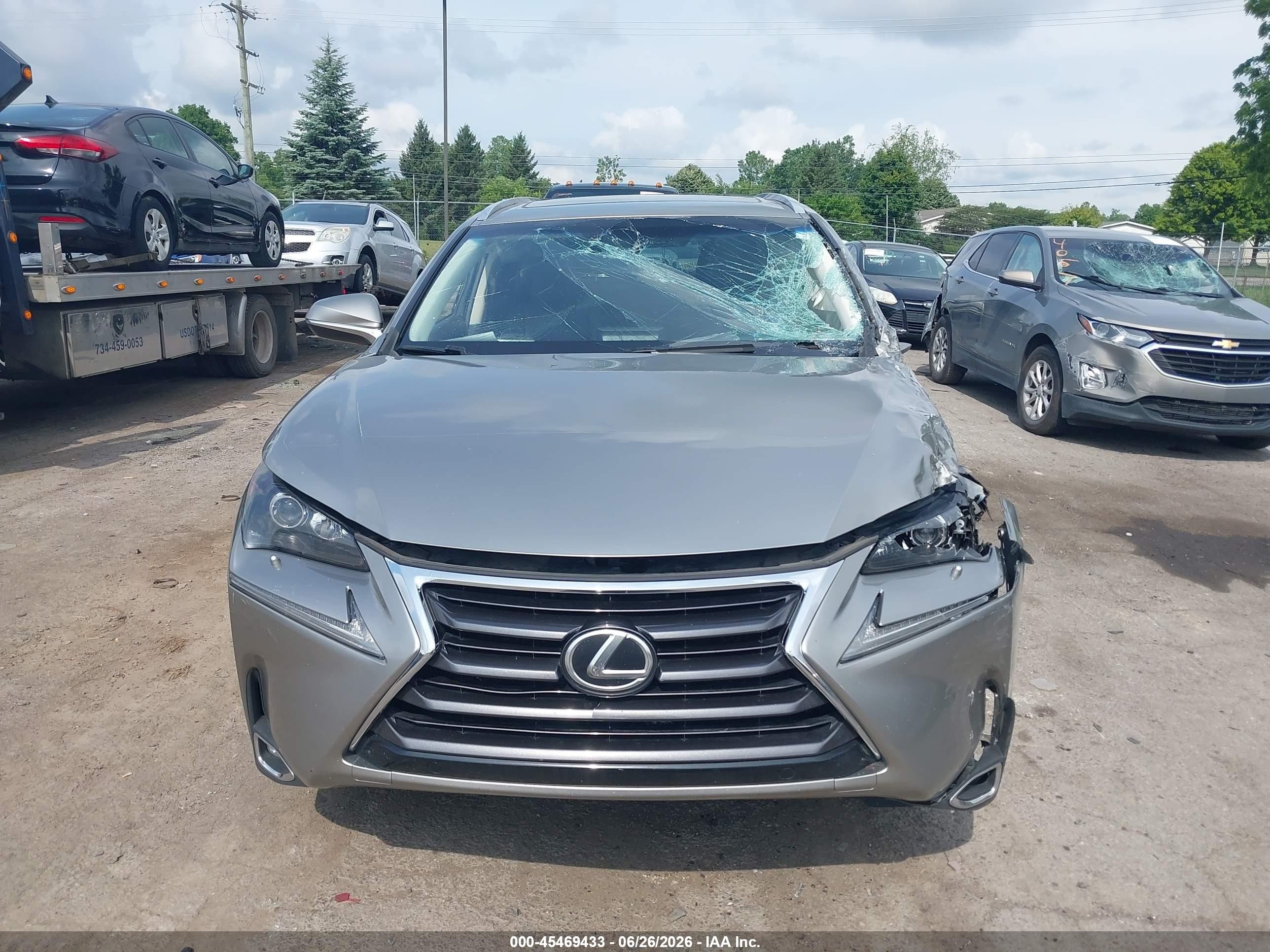 2015 Lexus Nx 200t   Silver vin: JTJBARBZ5F2042034