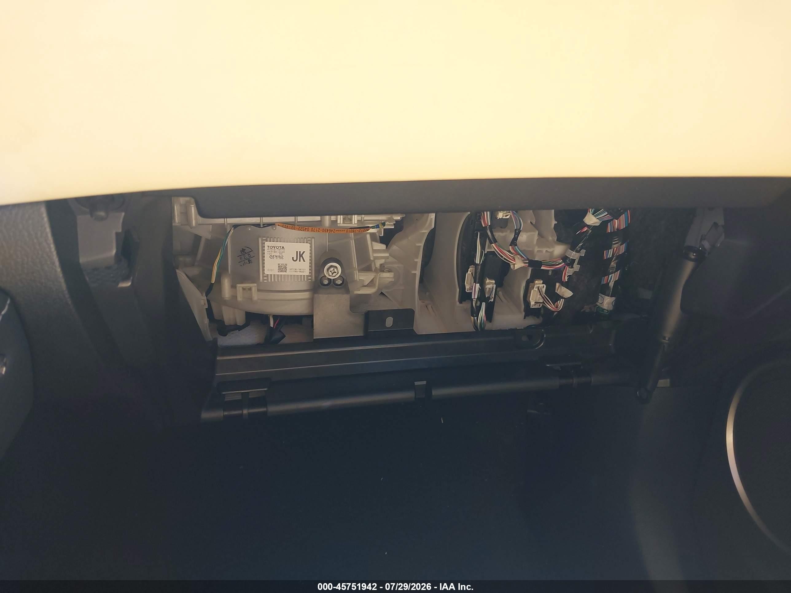2015 Lexus Nx 200t White vin: JTJBARBZ6F2030569