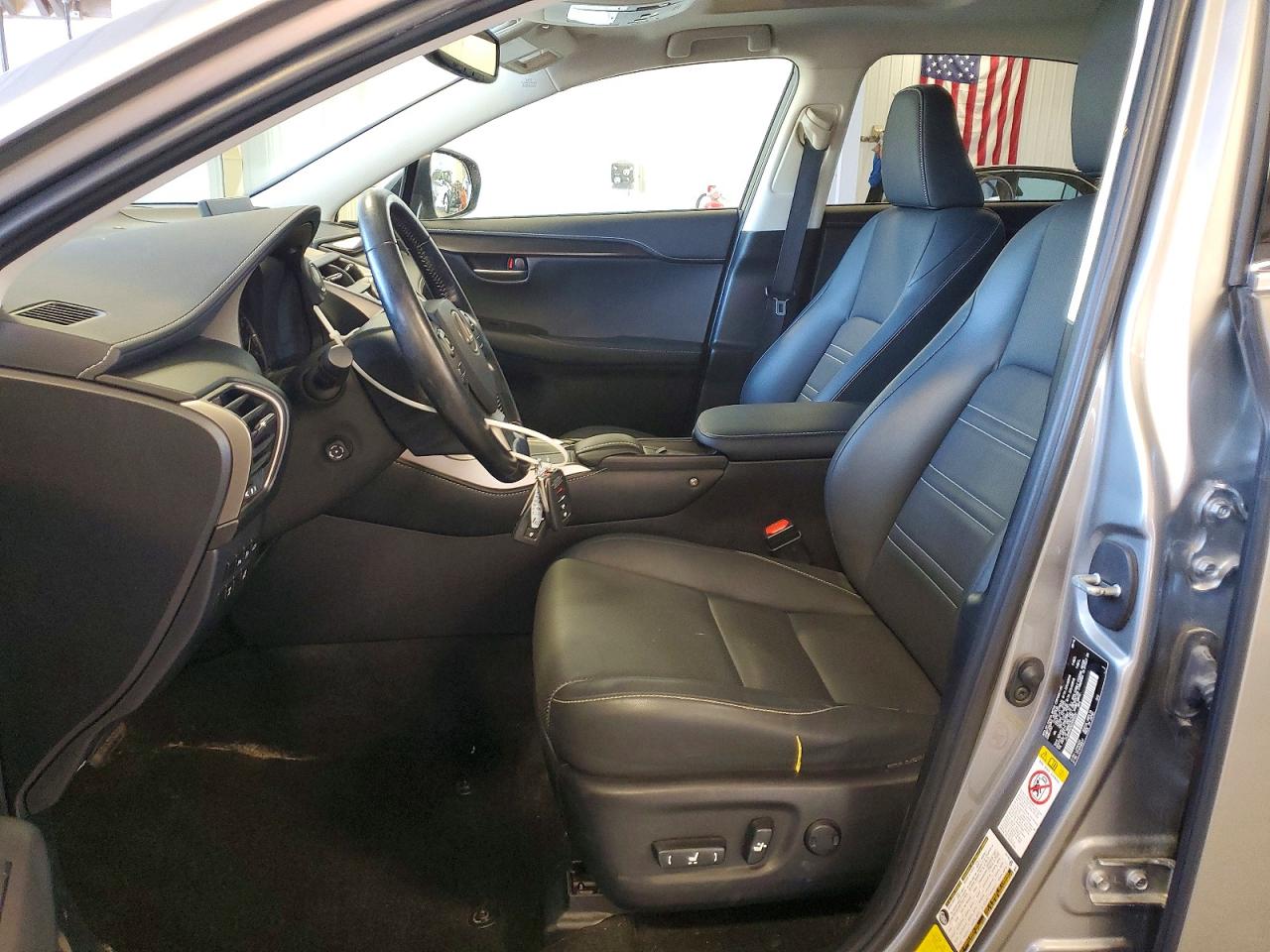 2016 Lexus Nx 200t Base Серый vin: JTJBARBZ6G2095522