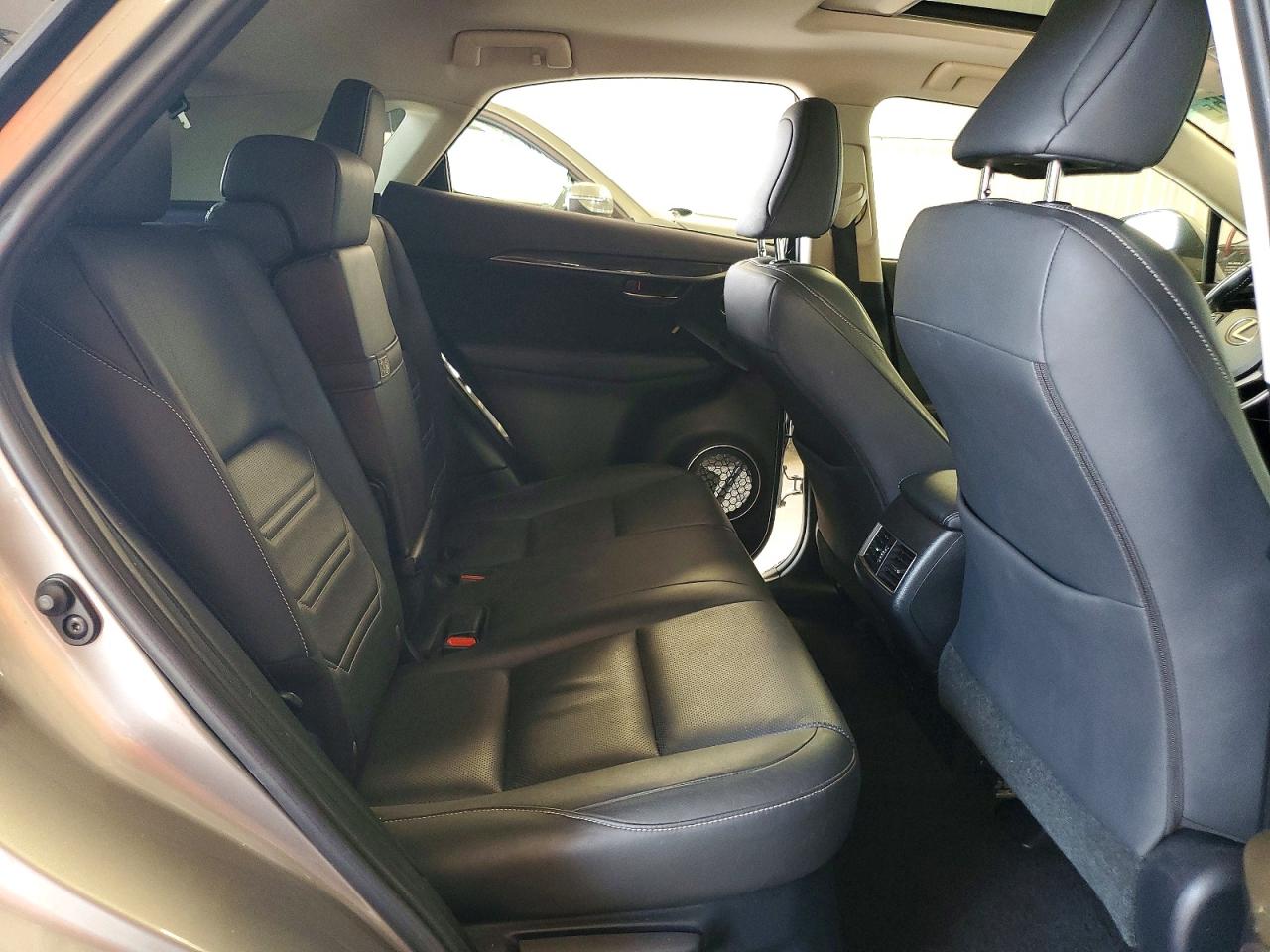 2015 Lexus Nx 200t Серебряный vin: JTJBARBZ7F2043489