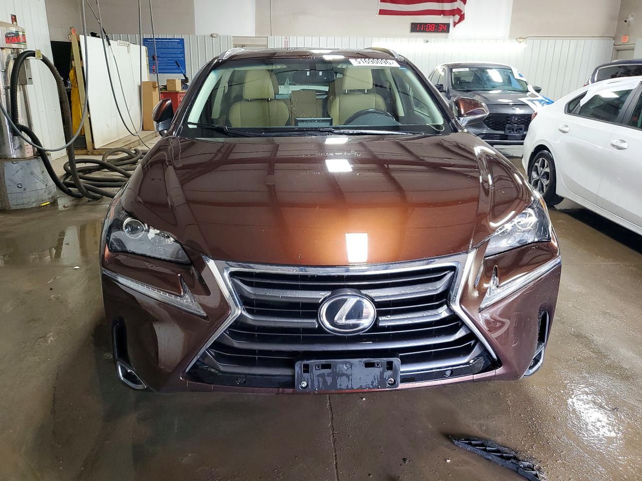 2016 Lexus Nx 200t Base Коричневый vin: JTJBARBZ7G2061671