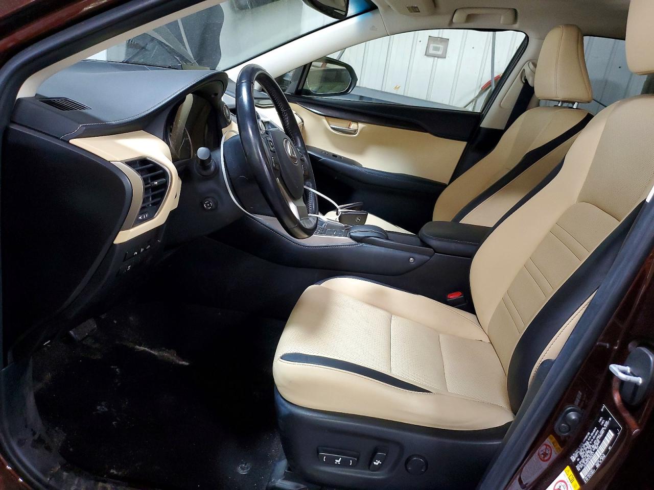 2016 Lexus Nx 200t Base Коричневый vin: JTJBARBZ7G2061671