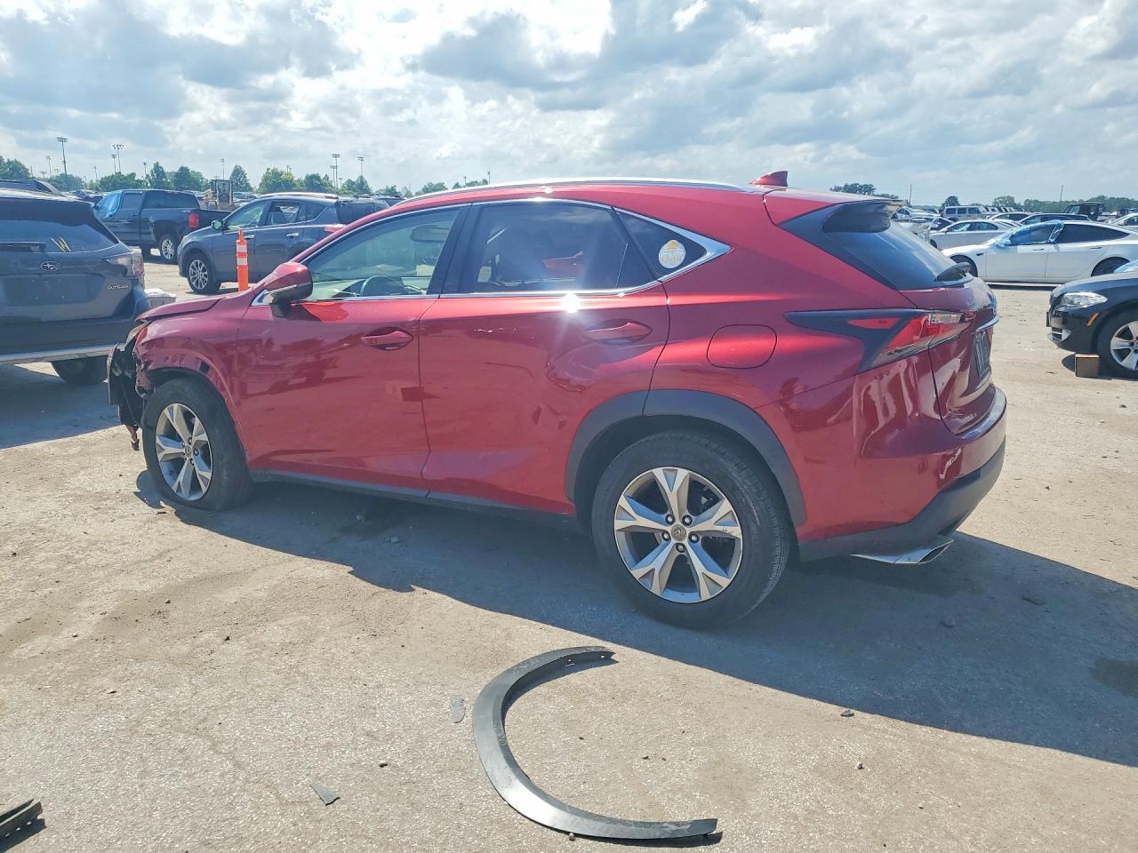 2017 Lexus Nx 200t Base Красный vin: JTJBARBZ7H2130831