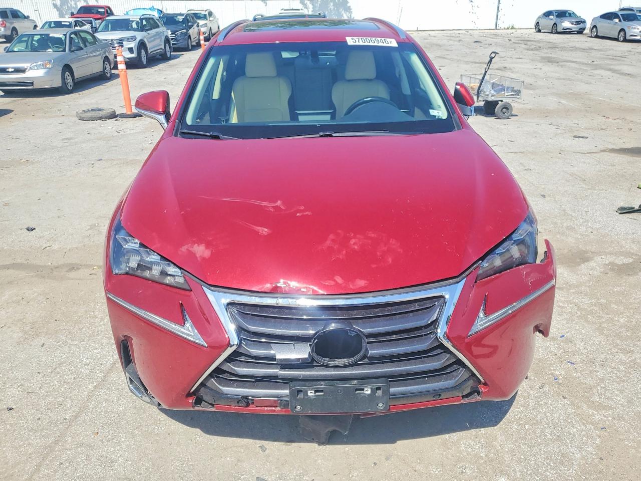 2017 Lexus Nx 200t Base Красный vin: JTJBARBZ7H2130831