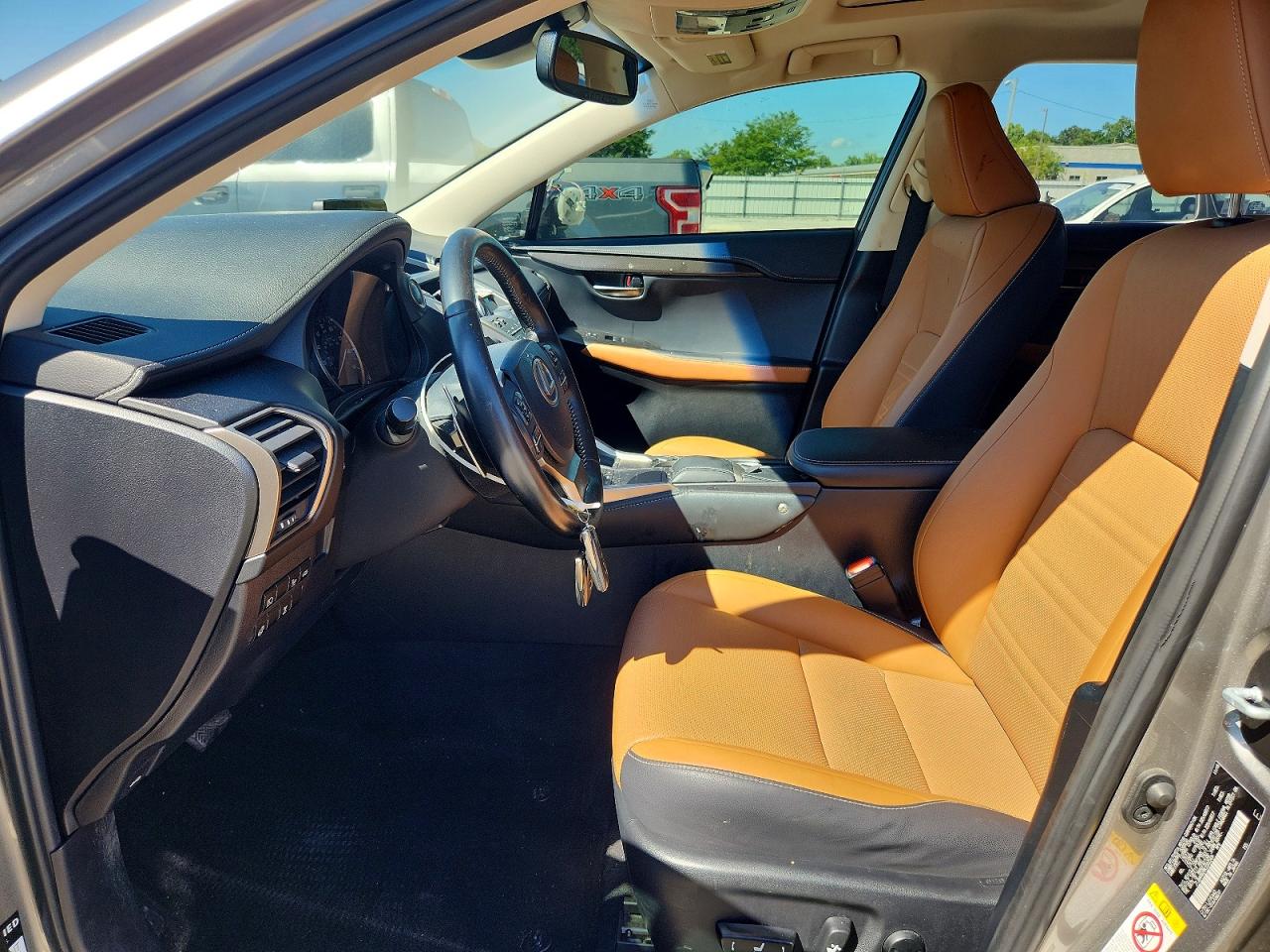 2019 Lexus Nx 300 Base Серебряный vin: JTJBARBZ8K2202269
