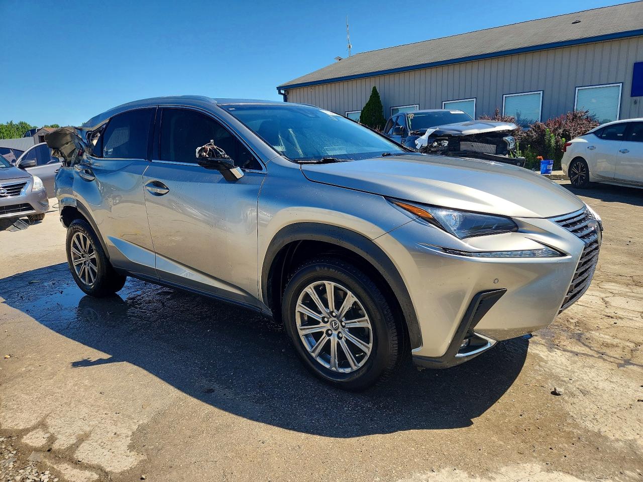 2019 Lexus Nx 300 Base Серебряный vin: JTJBARBZ8K2202269
