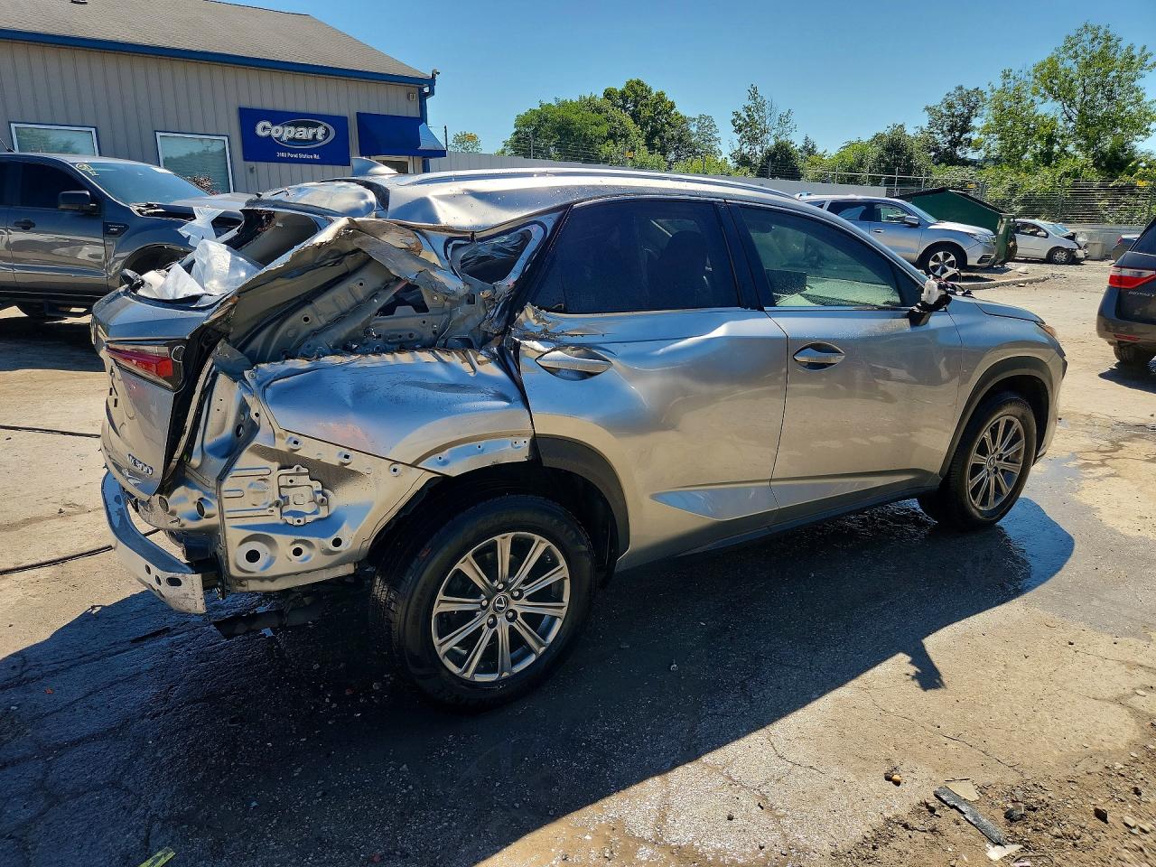 2019 Lexus Nx 300 Base Серебряный vin: JTJBARBZ8K2202269