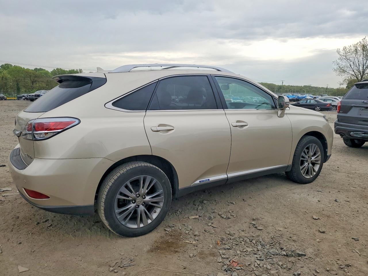 2013 Lexus Rx 450h Beige vin: JTJBC1BA1D2448928