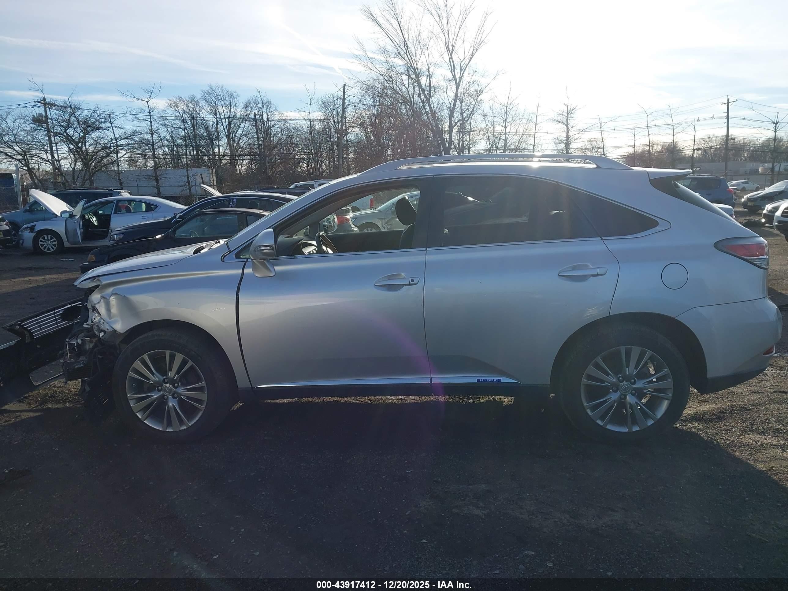 2014 Lexus Rx 450h   Серебряный vin: JTJBC1BA2E2453640
