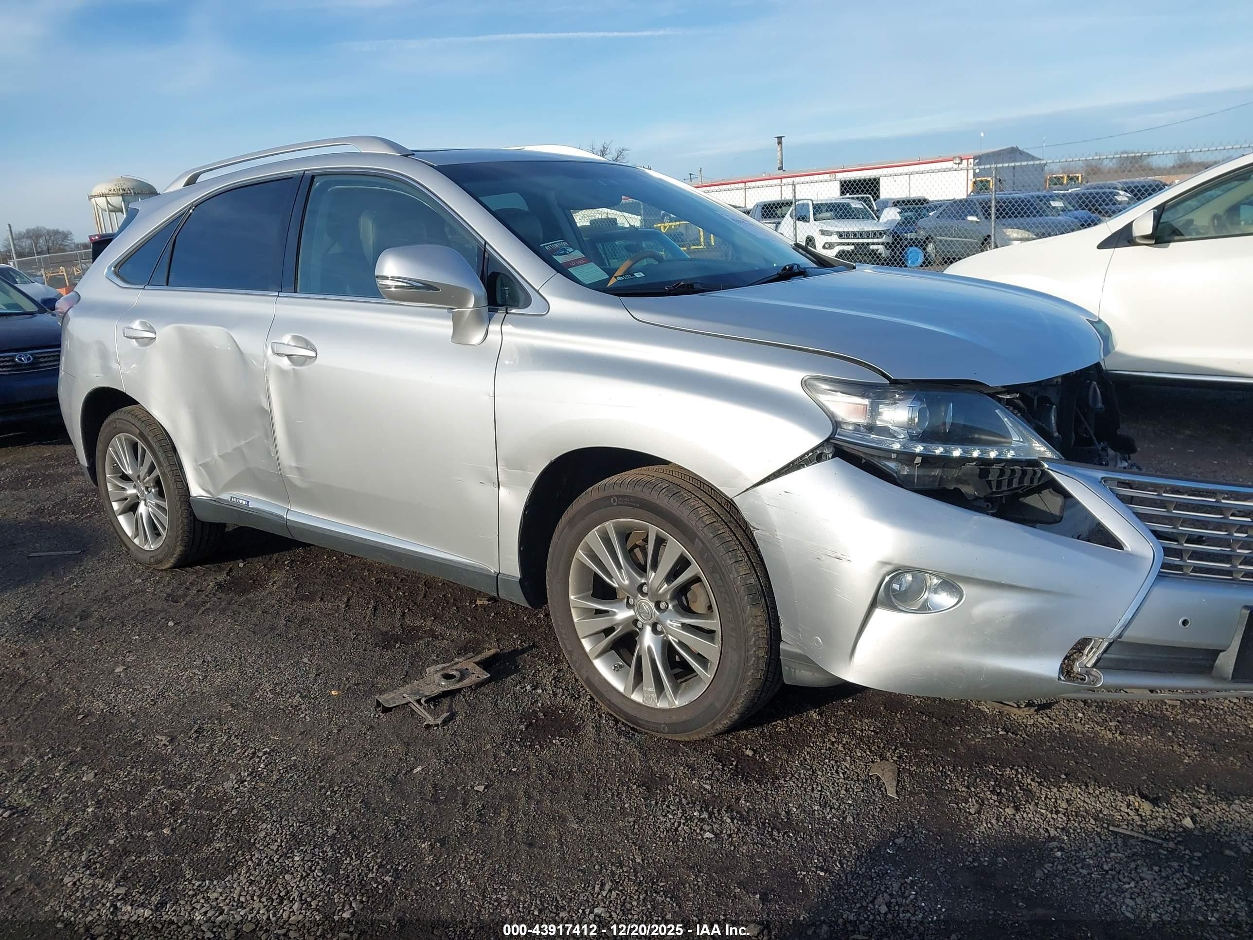 2014 Lexus Rx 450h   Silver vin: JTJBC1BA2E2453640