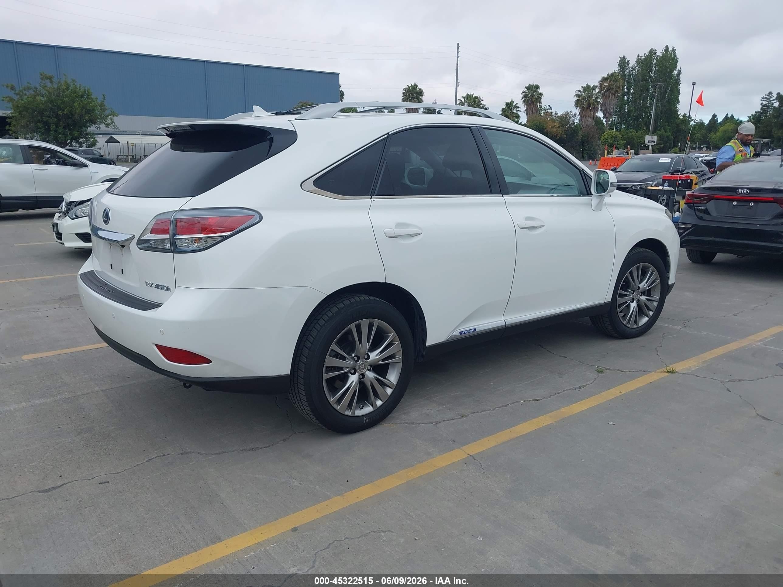 2013 Lexus Rx 450h   White vin: JTJBC1BA3D2436327