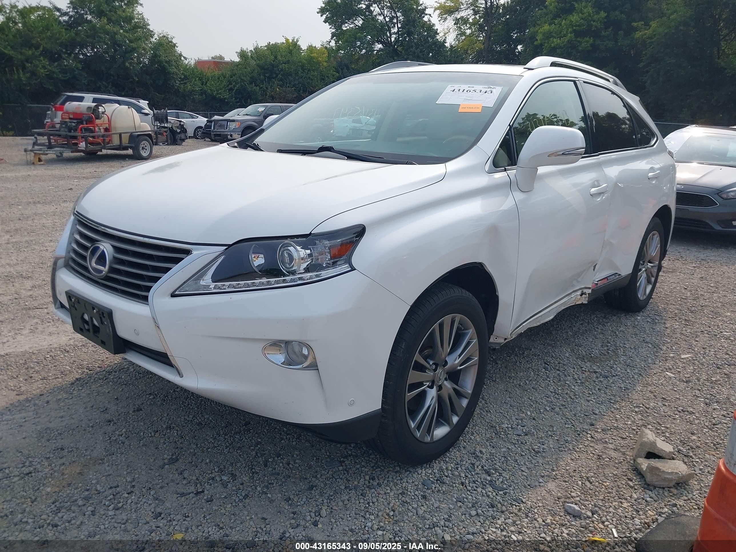 2014 Lexus Rx 450h   White vin: JTJBC1BA5E2067357