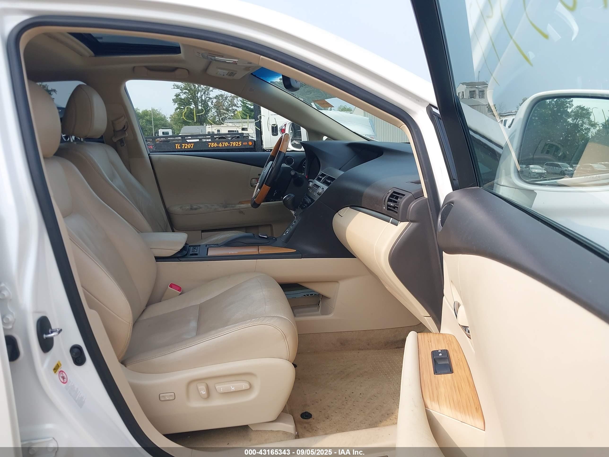 2014 Lexus Rx 450h   White vin: JTJBC1BA5E2067357
