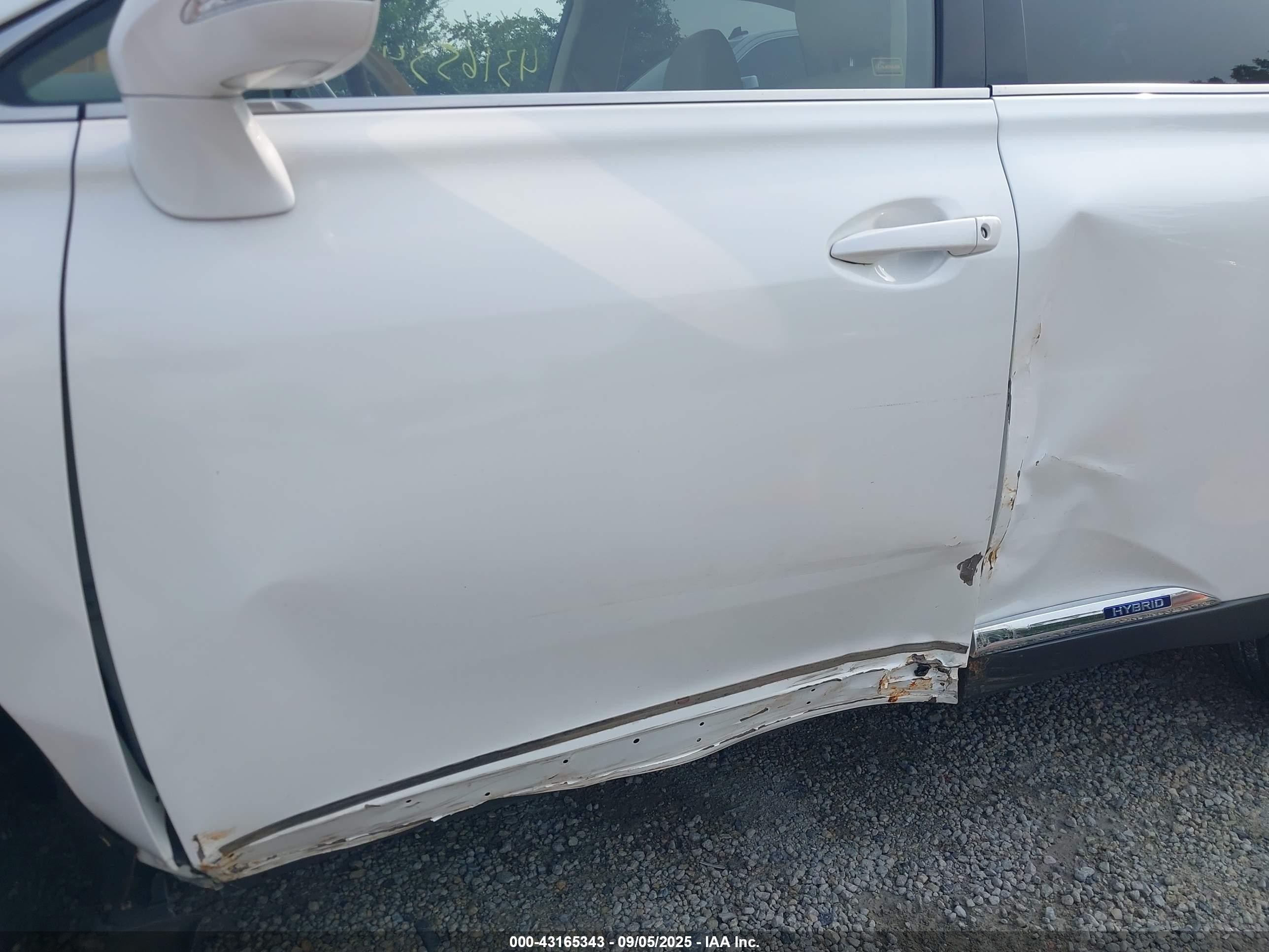 2014 Lexus Rx 450h   White vin: JTJBC1BA5E2067357