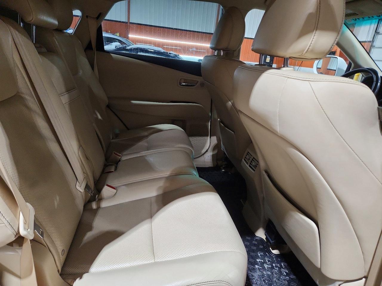 2013 Lexus Rx 450h Base White vin: JTJBC1BA7D2054446