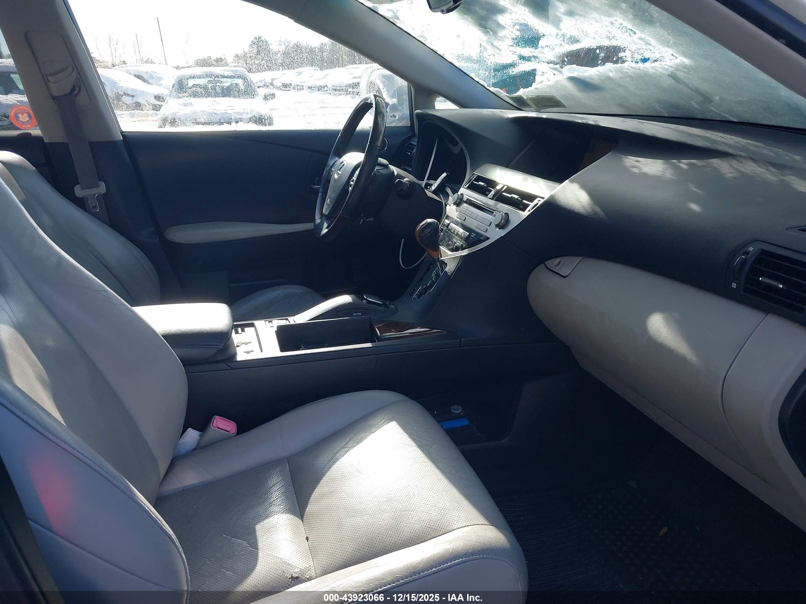2010 Lexus Rx 450h   White vin: JTJBC1BA8A2006031