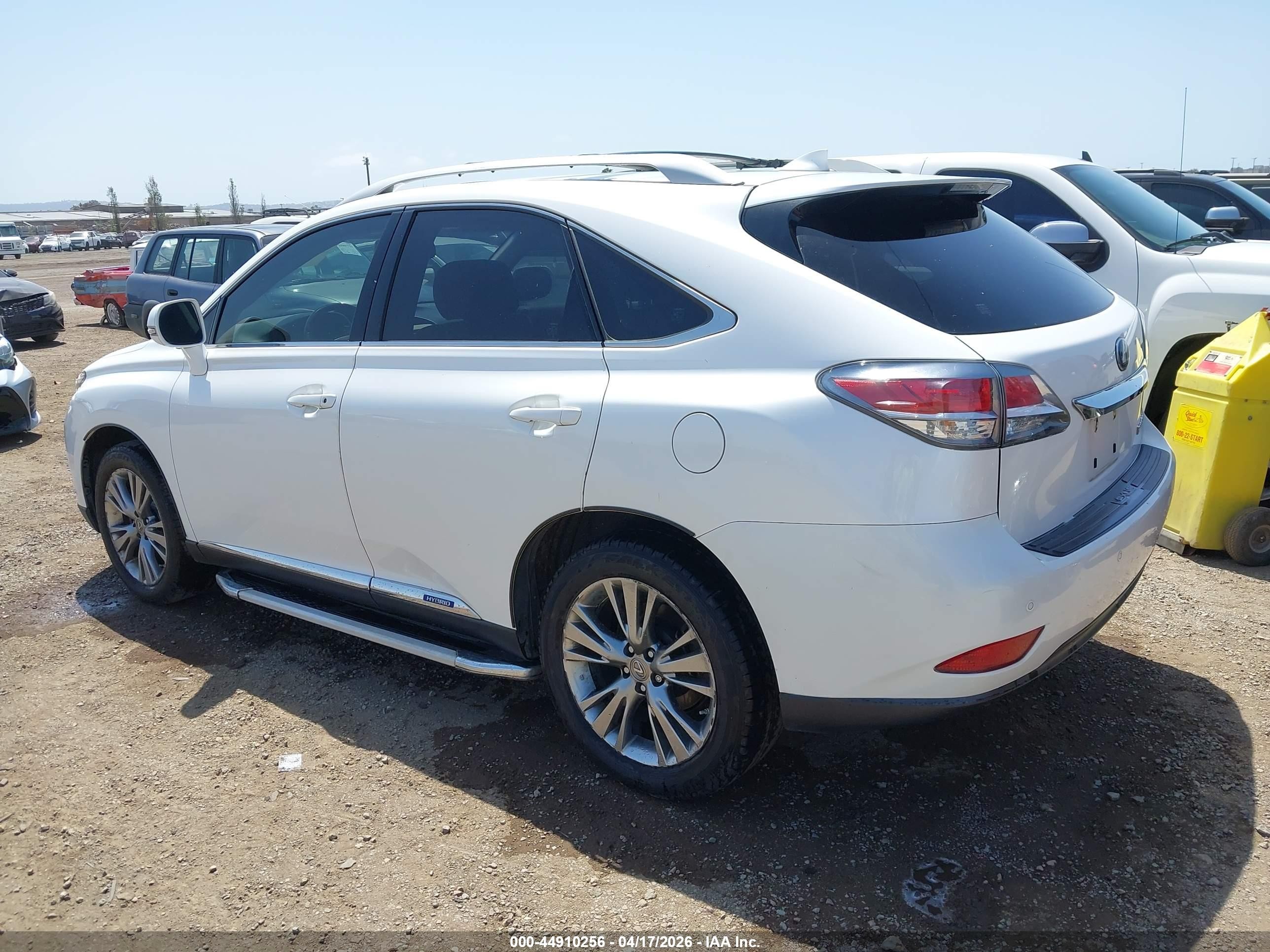 2014 Lexus Rx 450h   White vin: JTJBC1BA9E2458026