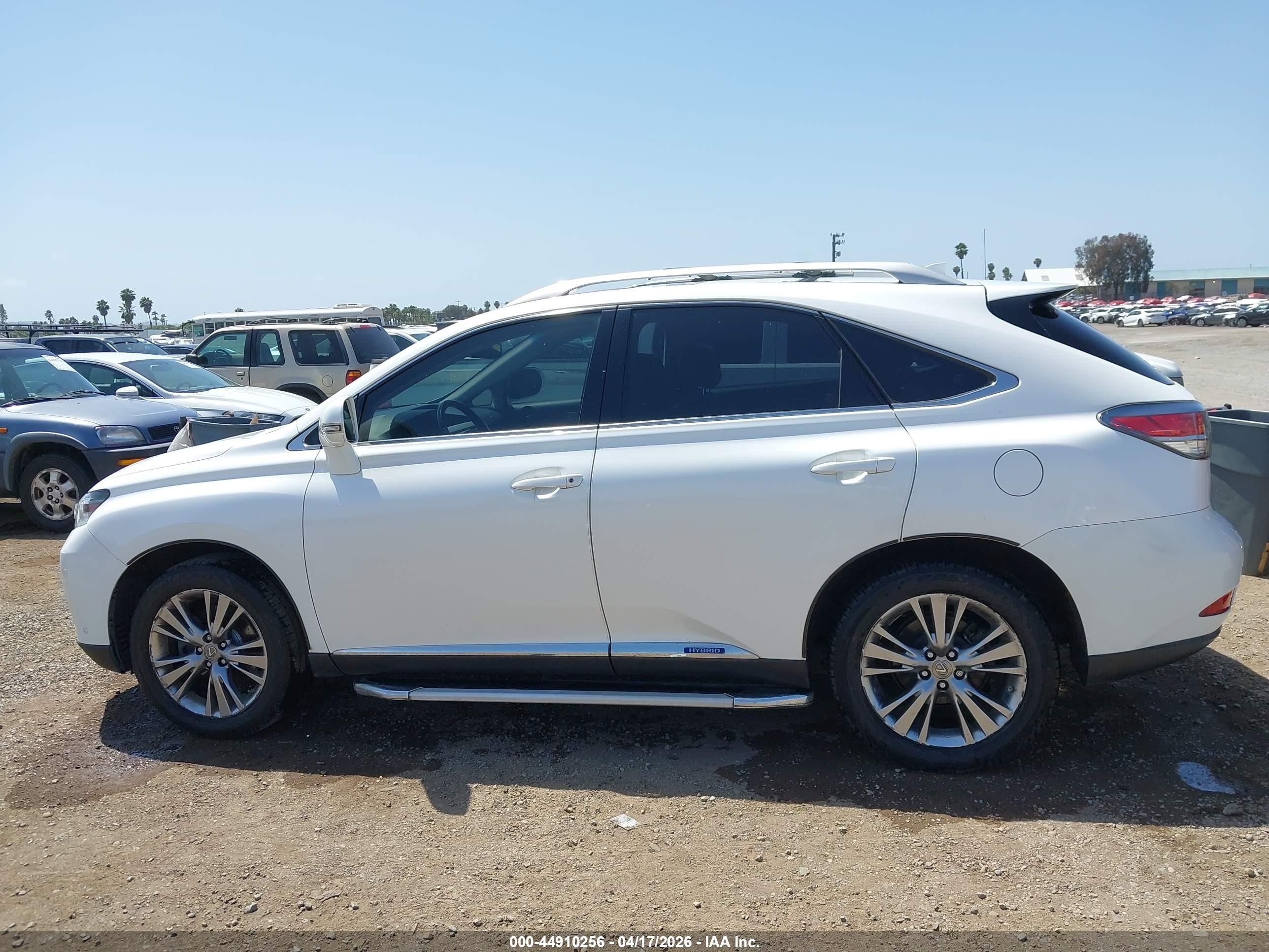 2014 Lexus Rx 450h   White vin: JTJBC1BA9E2458026