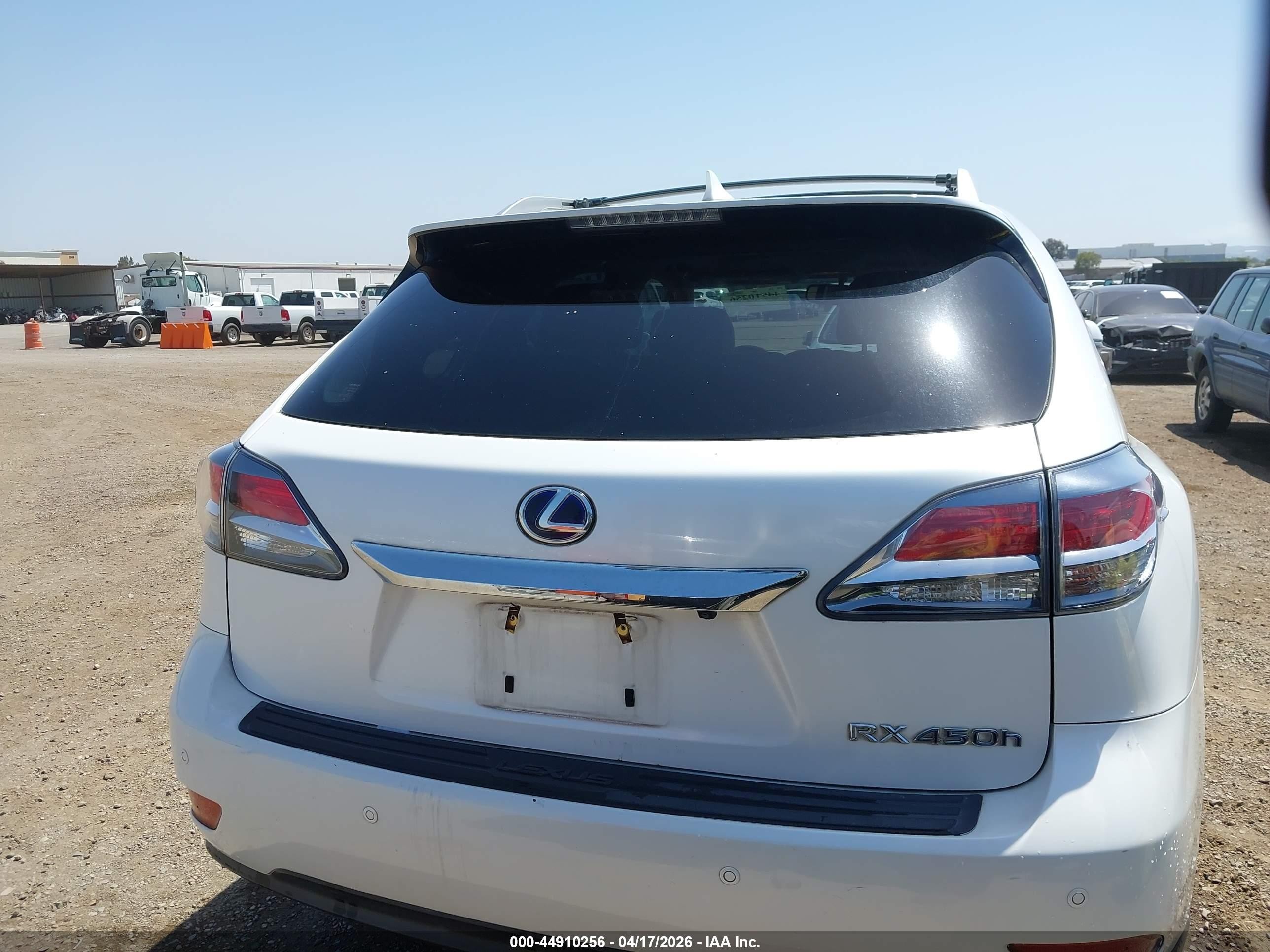 2014 Lexus Rx 450h   White vin: JTJBC1BA9E2458026