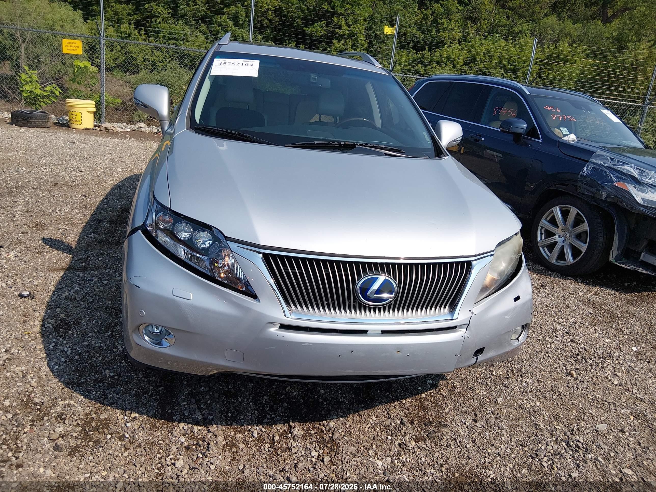 2011 Lexus Rx 450h   Silver vin: JTJBC1BAXB2036567