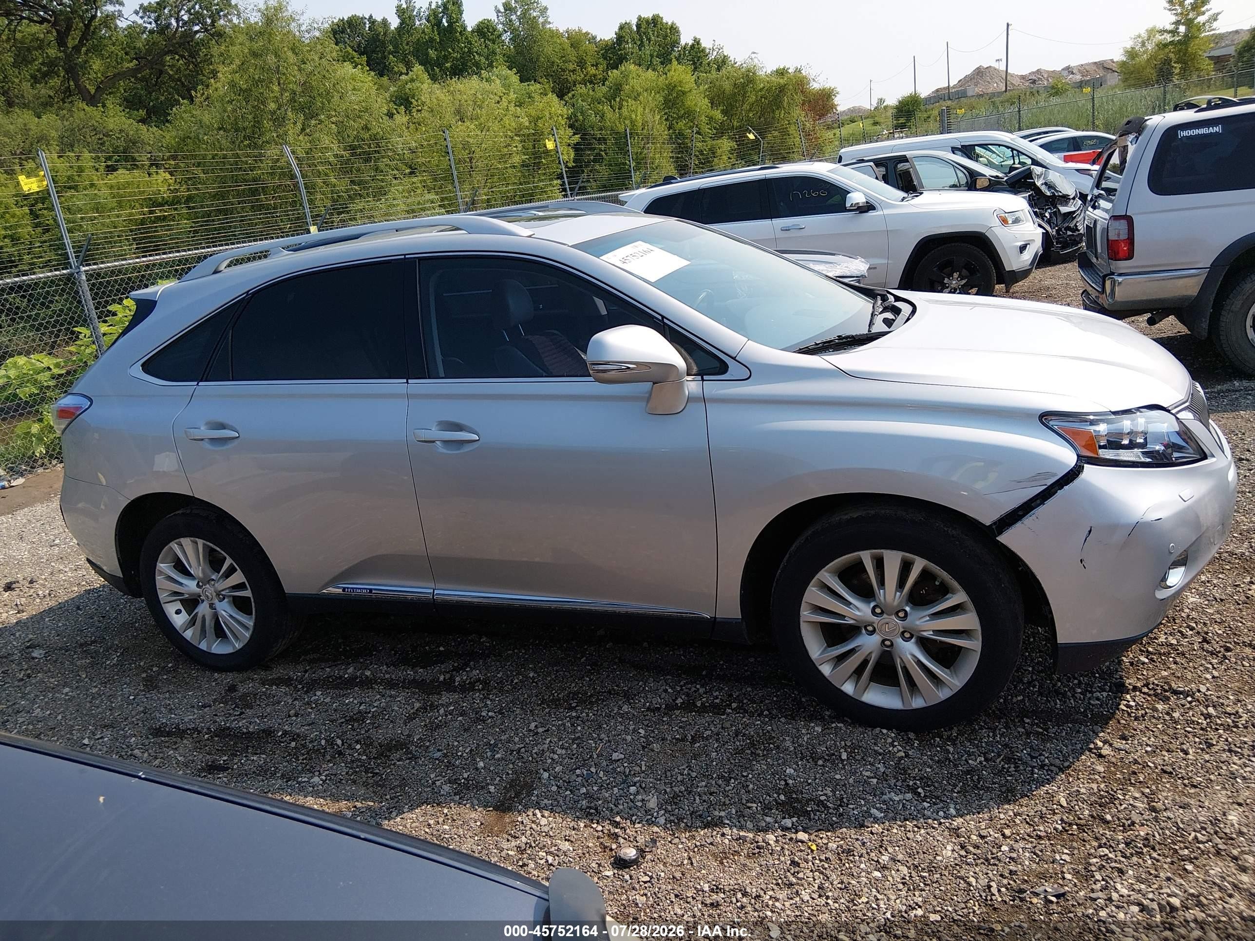 2011 Lexus Rx 450h   Silver vin: JTJBC1BAXB2036567