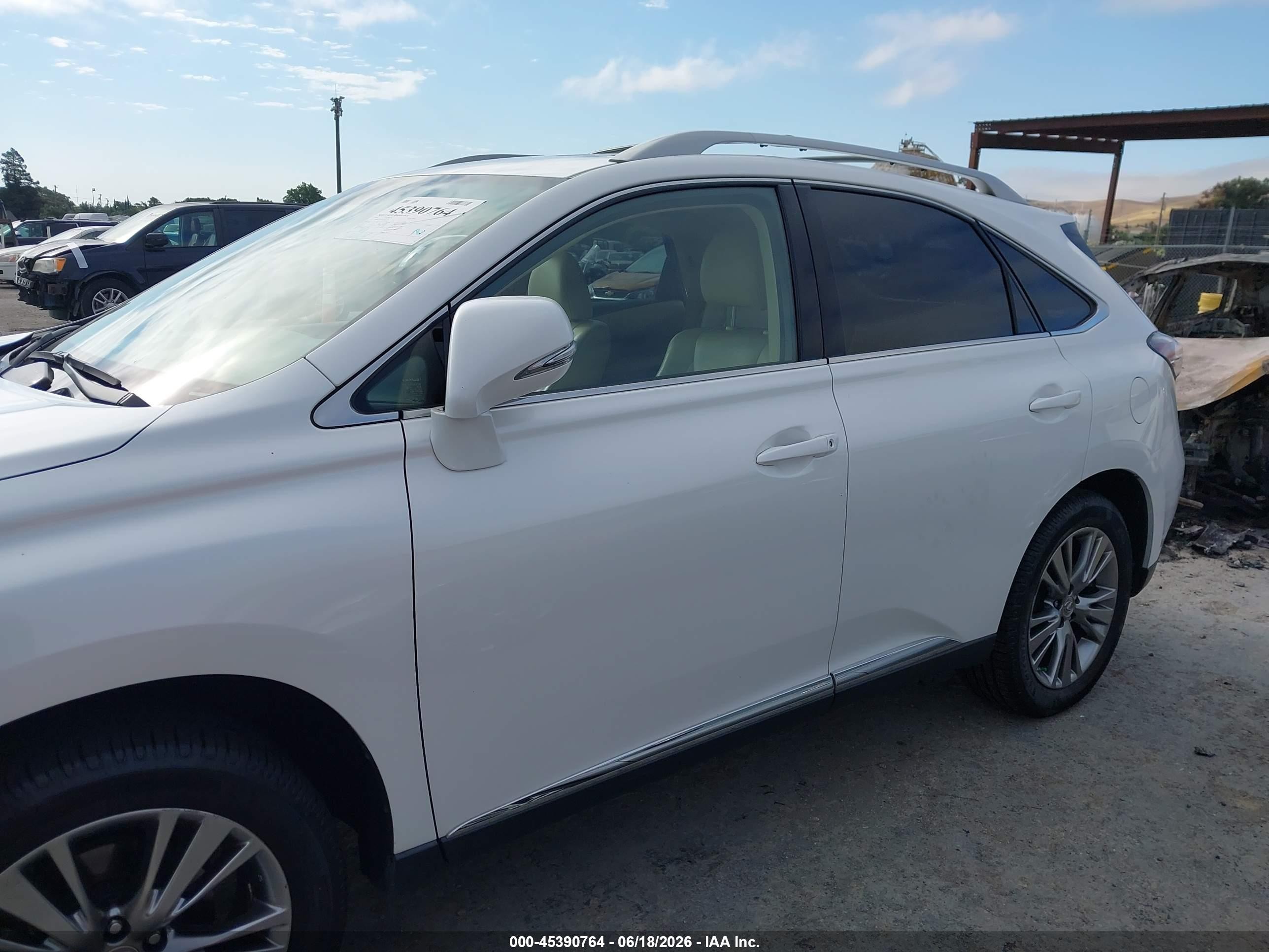 2014 Lexus Rx 350   White vin: JTJBK1BA0E2462694