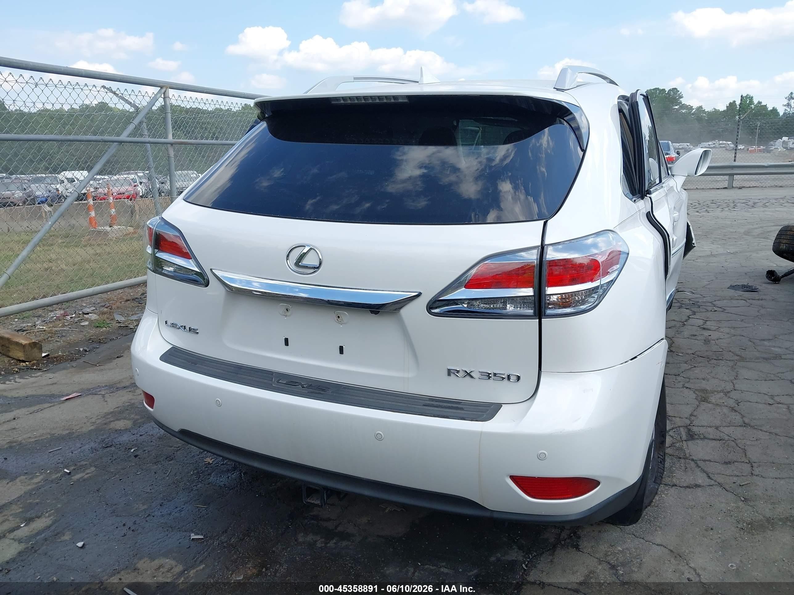 2015 Lexus Rx 350   White vin: JTJBK1BA0F2468058