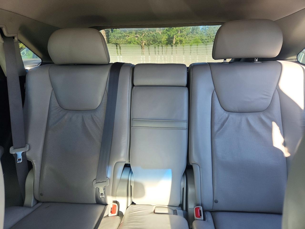 2013 Lexus Rx 350 Base Silver vin: JTJBK1BA8D2023628