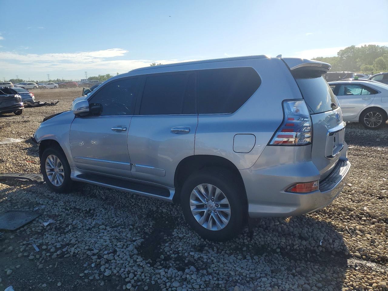 2014 Lexus Gx 460 Silver vin: JTJBM7FX0E5080577