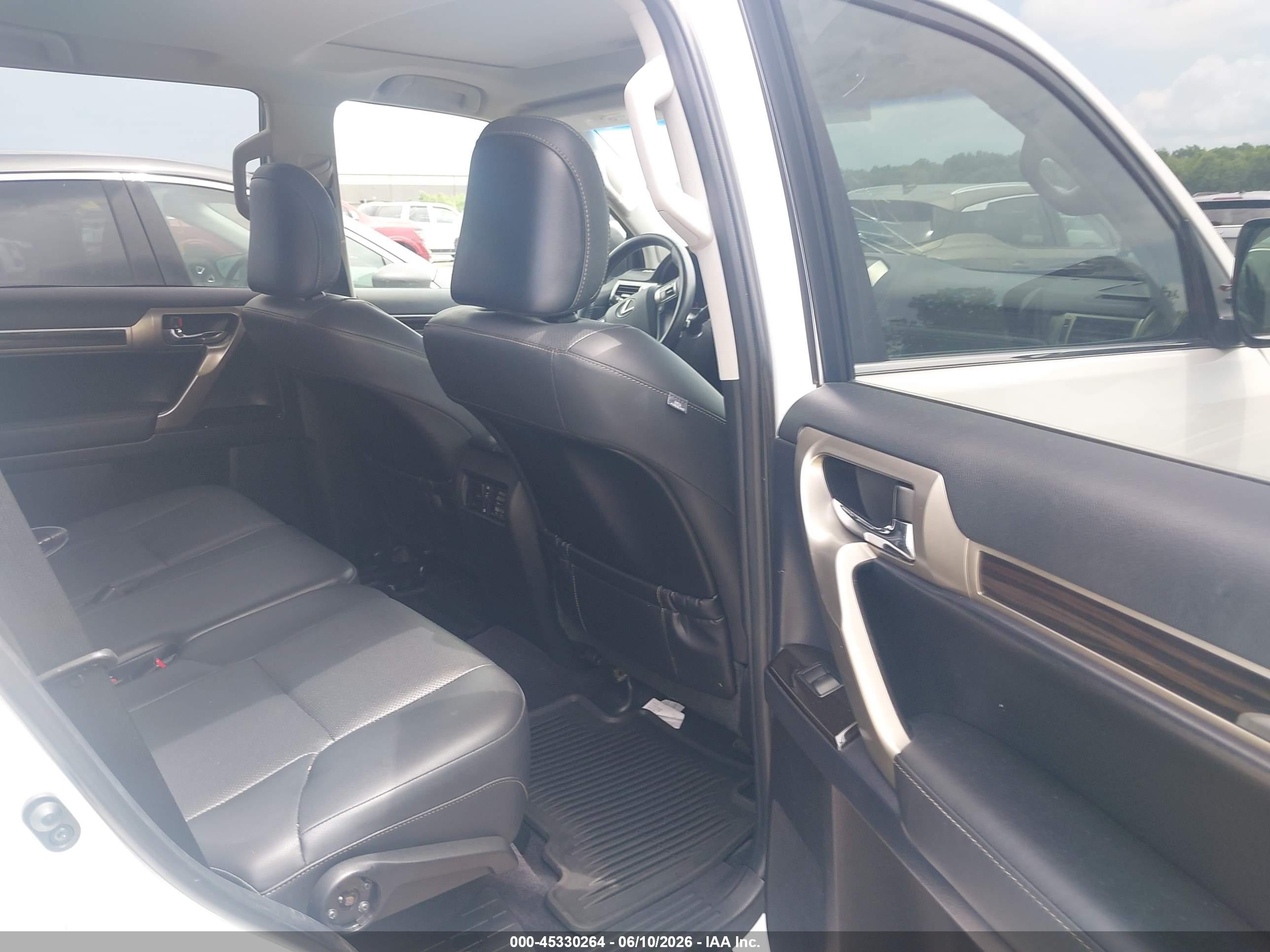 2015 Lexus Gx 460   Белый vin: JTJBM7FX0F5095968