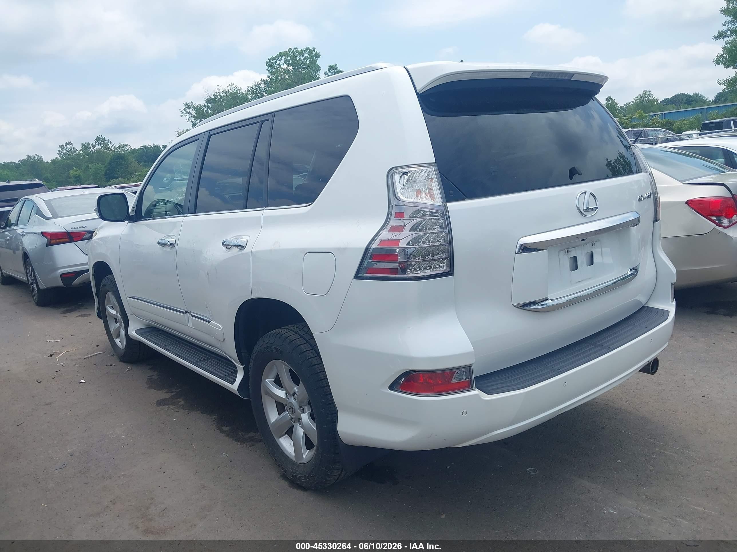 2015 Lexus Gx 460   Белый vin: JTJBM7FX0F5095968
