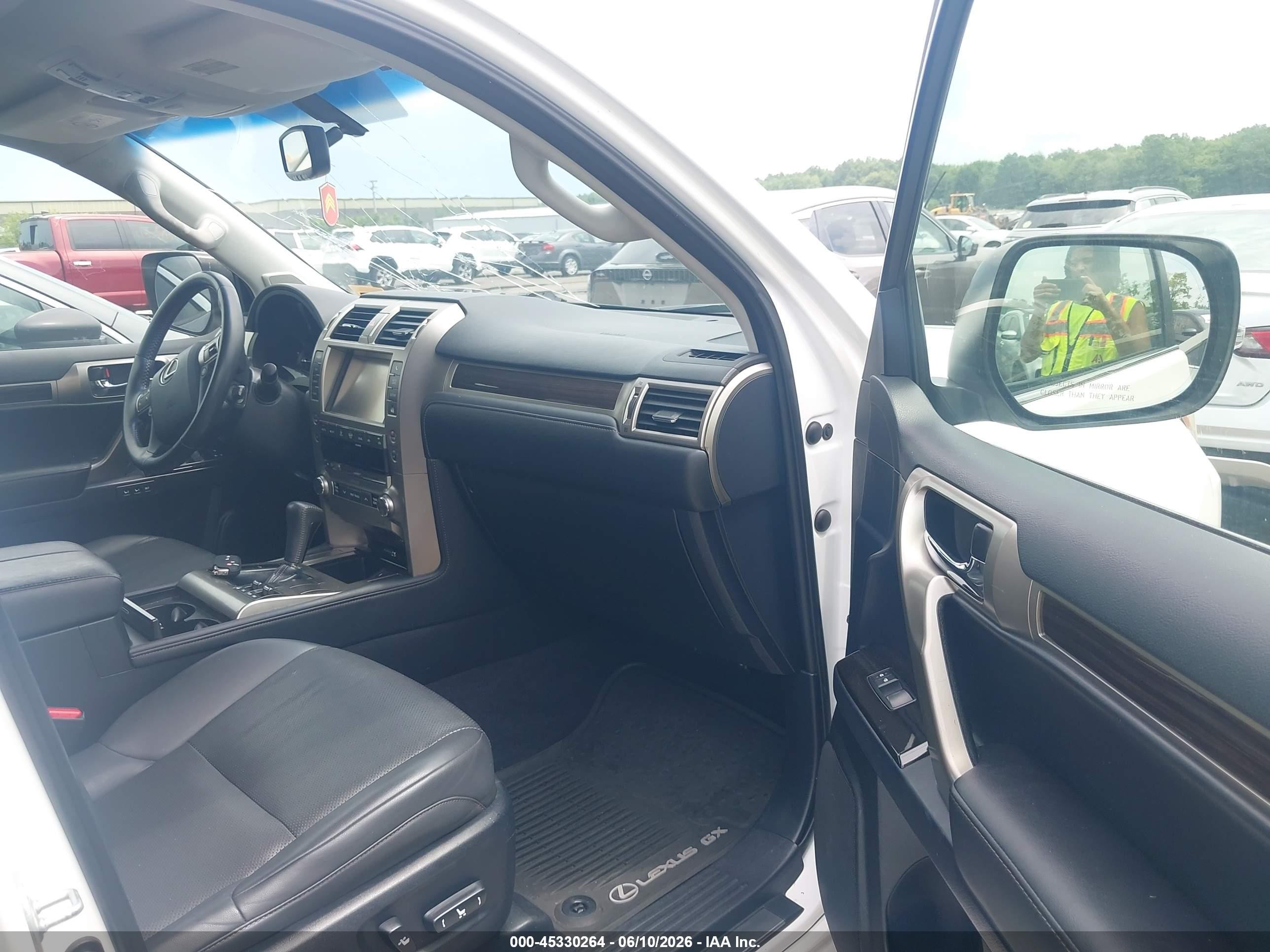2015 Lexus Gx 460   Белый vin: JTJBM7FX0F5095968