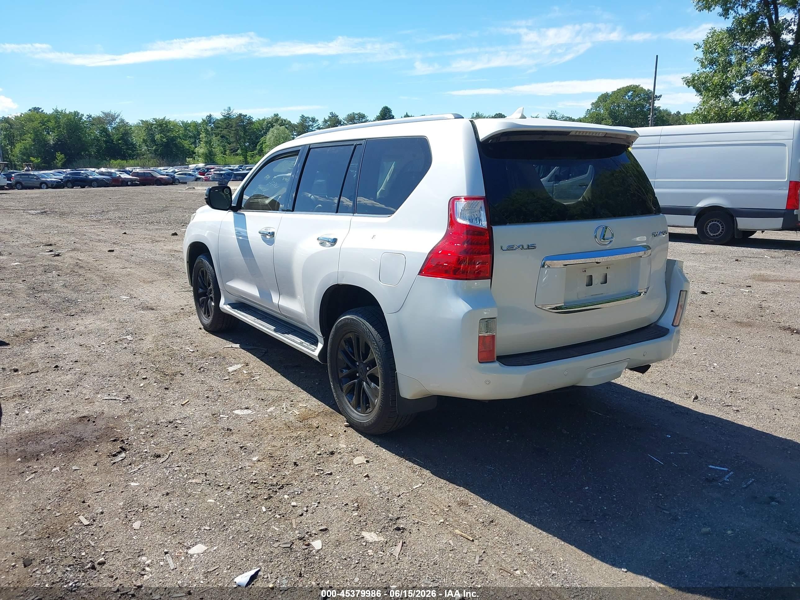 2010 Lexus Gx 460   White vin: JTJBM7FX1A5011875