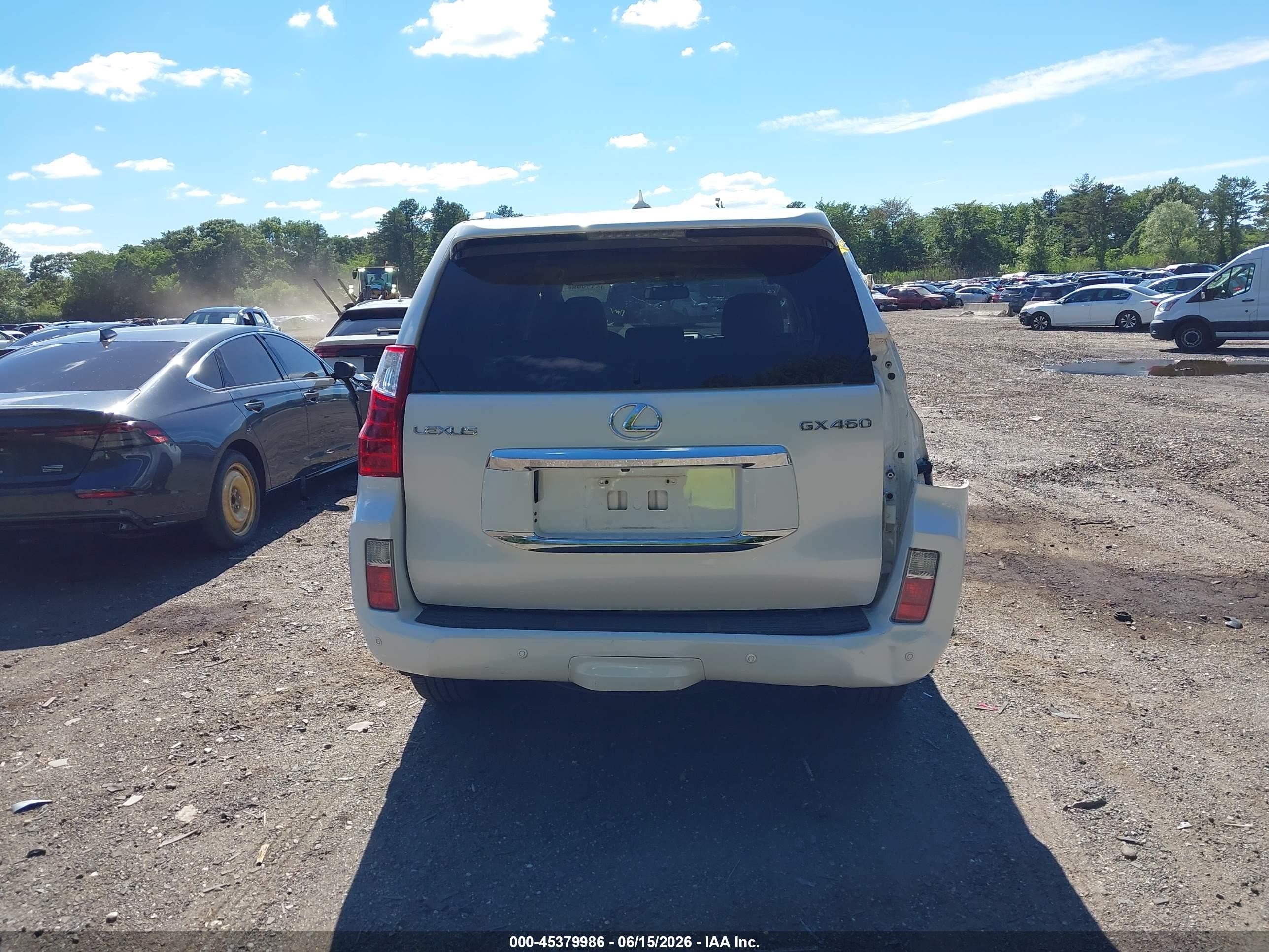 2010 Lexus Gx 460   White vin: JTJBM7FX1A5011875