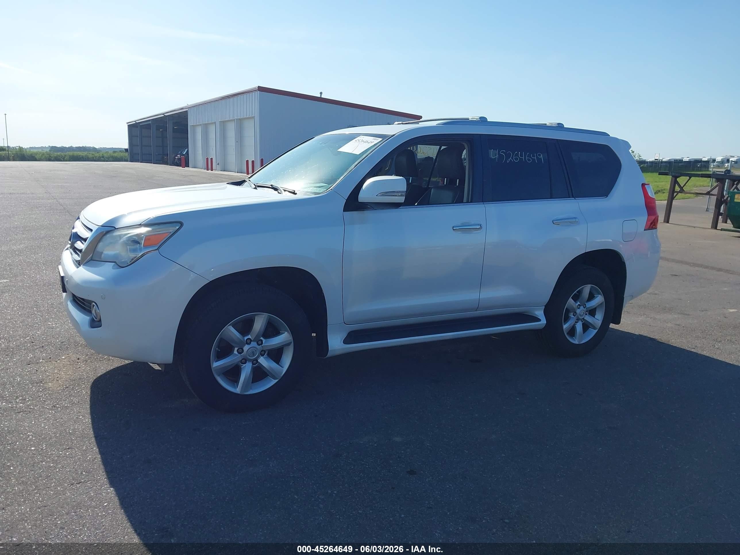 2010 Lexus Gx 460   Белый vin: JTJBM7FX1A5016509