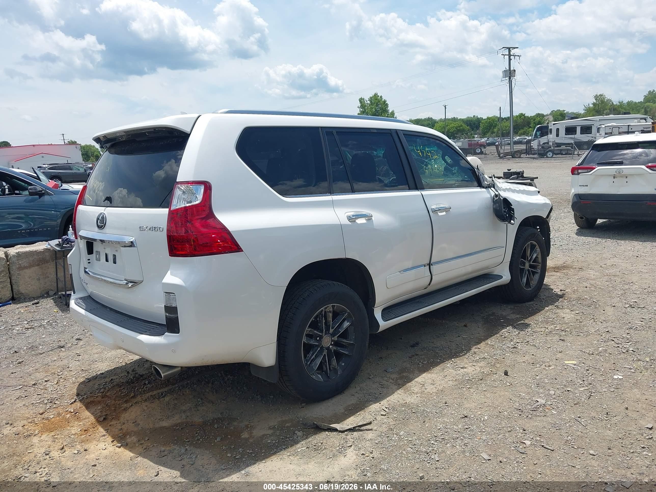 2012 Lexus Gx 460   White vin: JTJBM7FX2C5048873