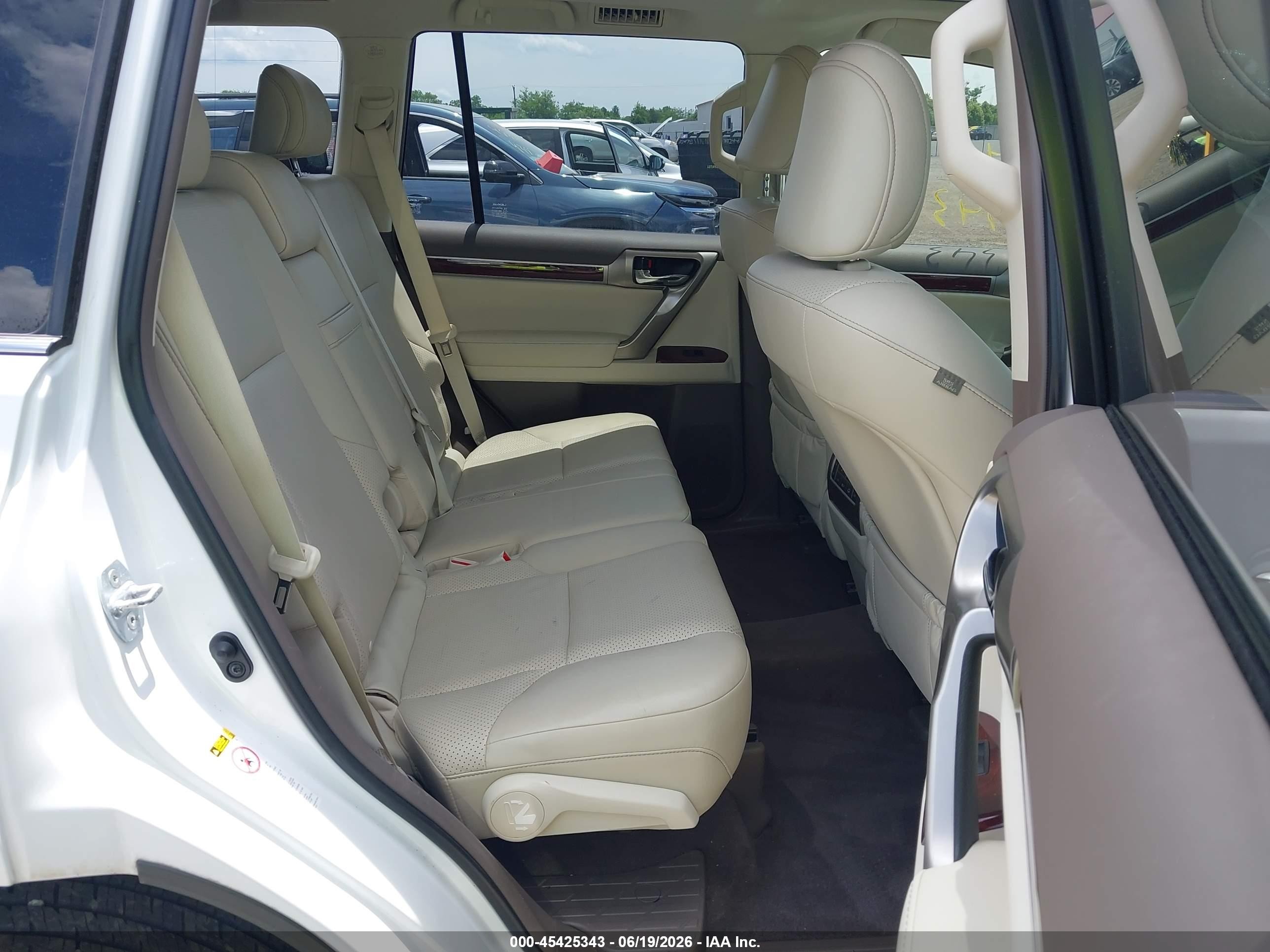 2012 Lexus Gx 460   White vin: JTJBM7FX2C5048873