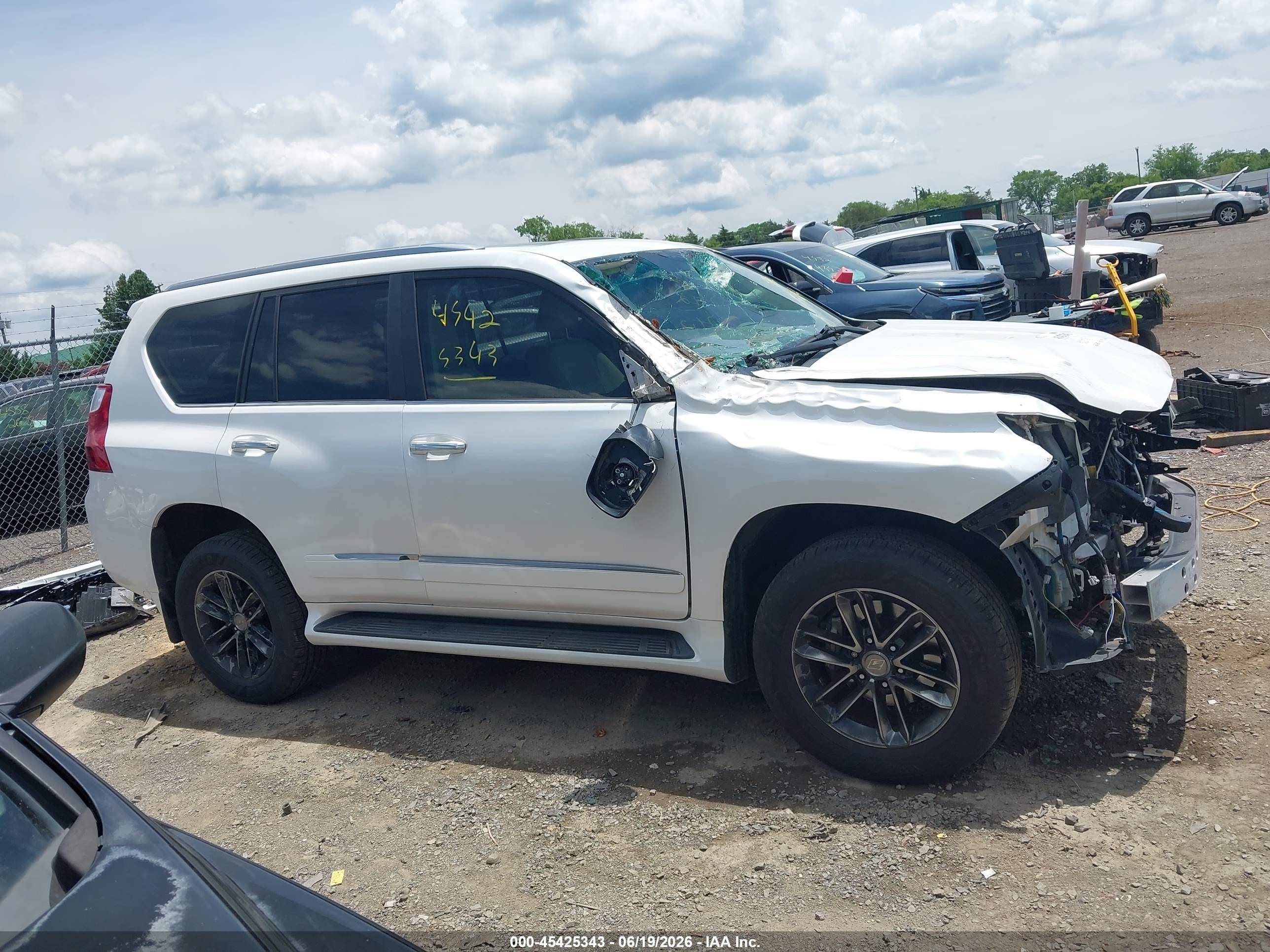 2012 Lexus Gx 460   White vin: JTJBM7FX2C5048873