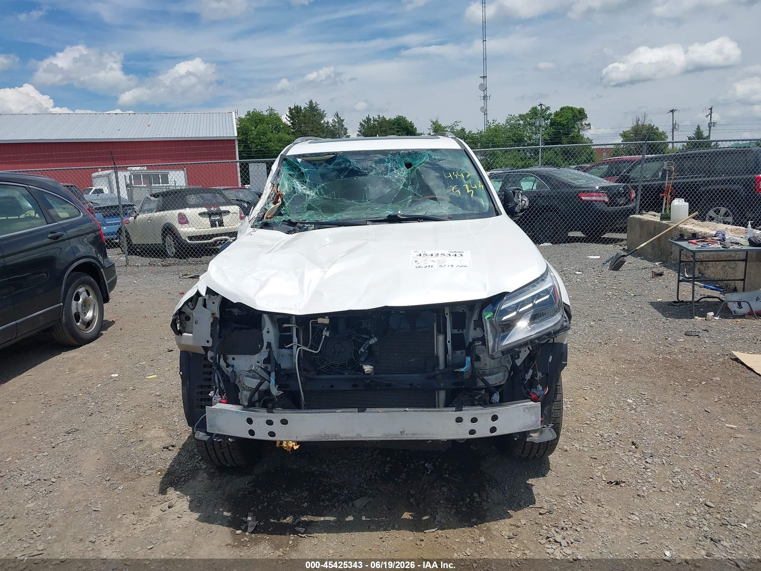 2012 Lexus Gx 460   White vin: JTJBM7FX2C5048873