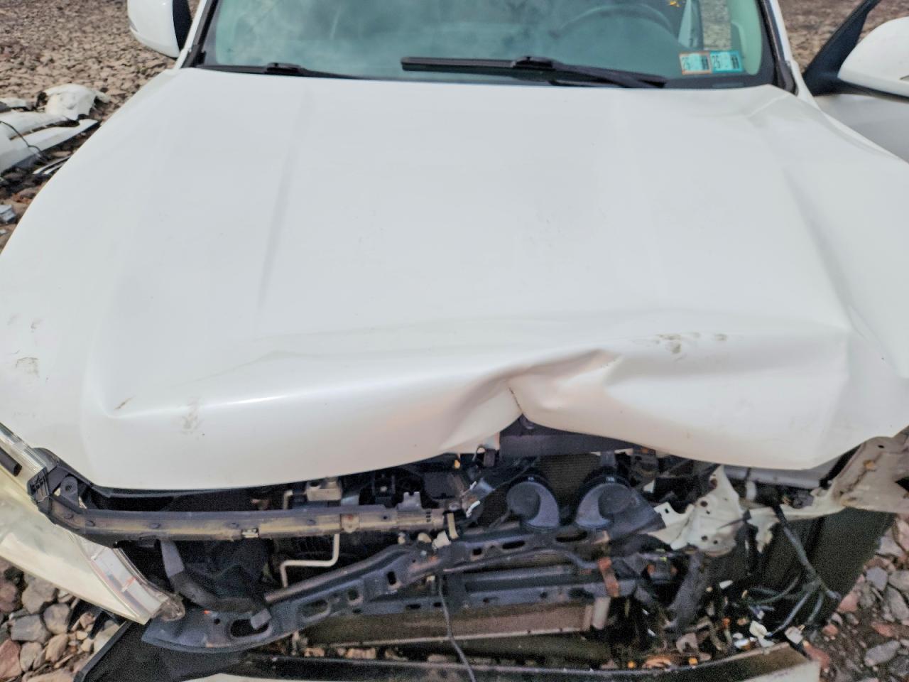 2013 Lexus Gx 460 White vin: JTJBM7FX2D5059213