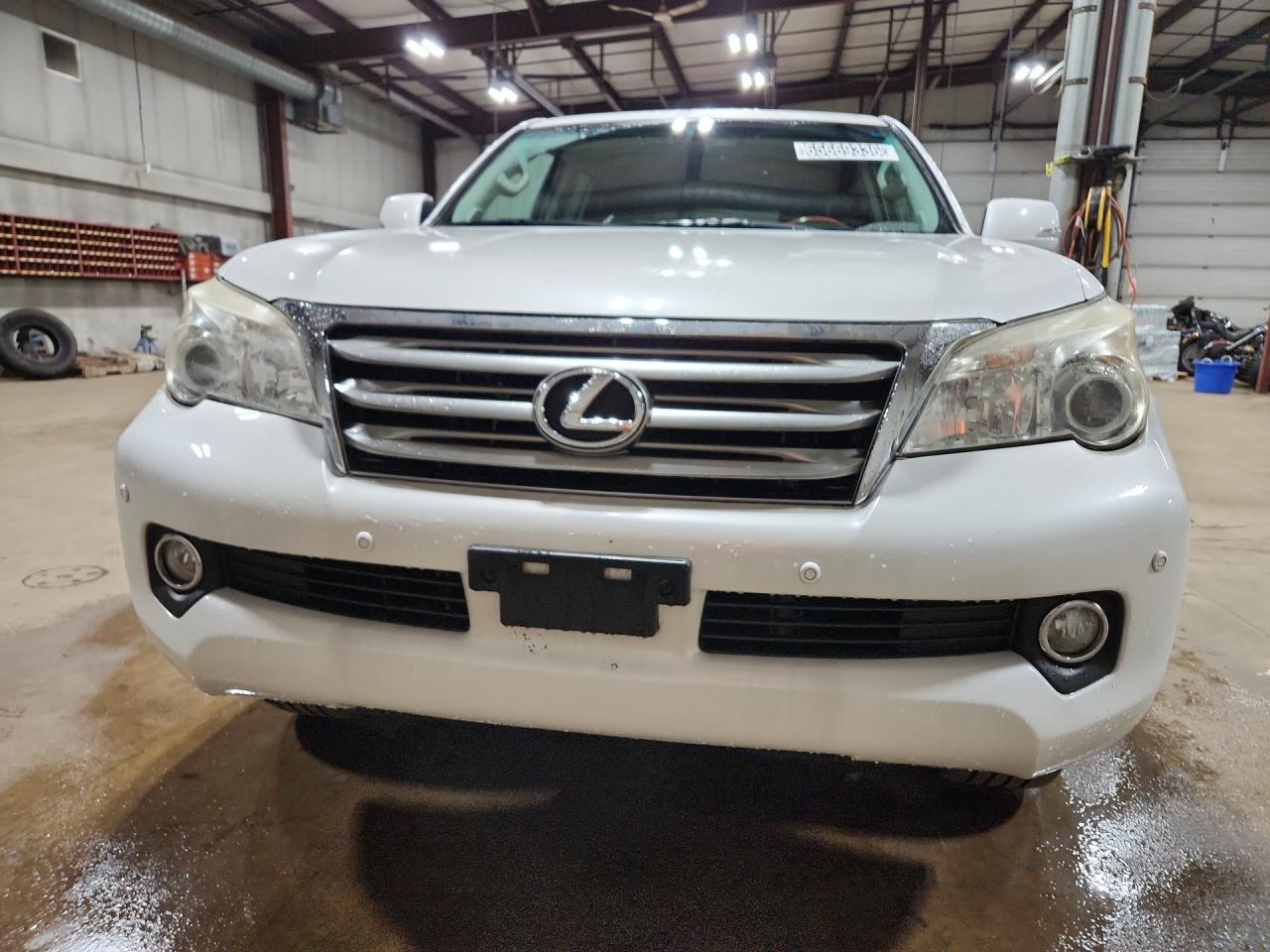 2013 Lexus Gx 460 White vin: JTJBM7FX2D5061818 Damage: Front Bumper/Cover, Scraped, 1 To 2 Inches