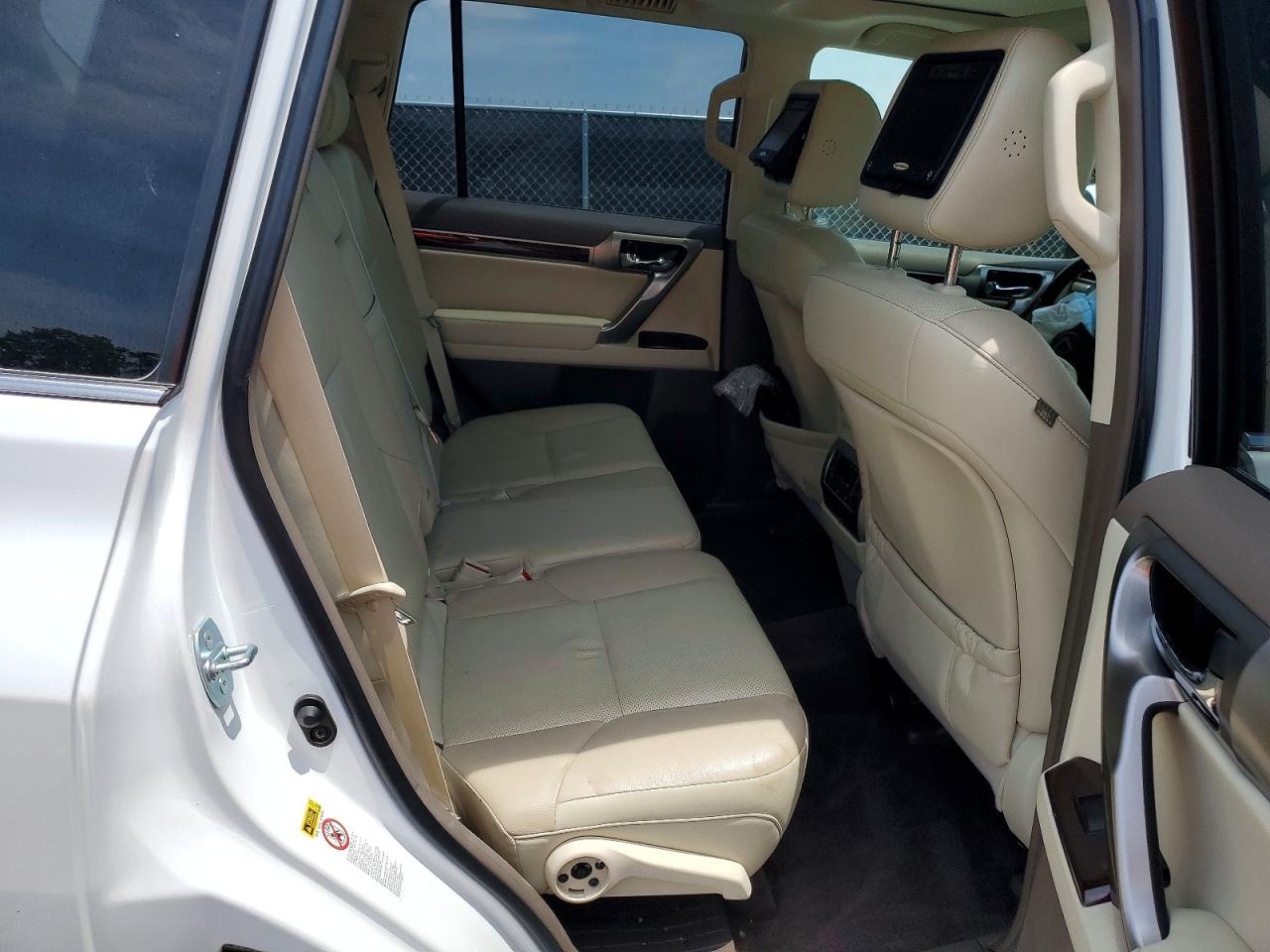 2015 Lexus Gx 460 White vin: JTJBM7FX2F5114522
