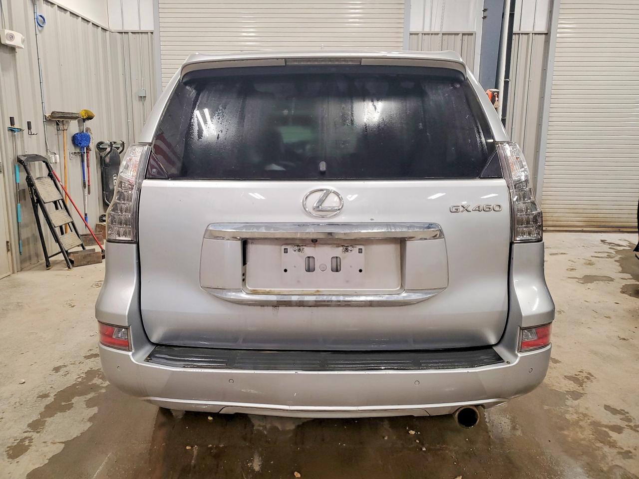 2016 Lexus Gx 460 Silver vin: JTJBM7FX2G5127658
