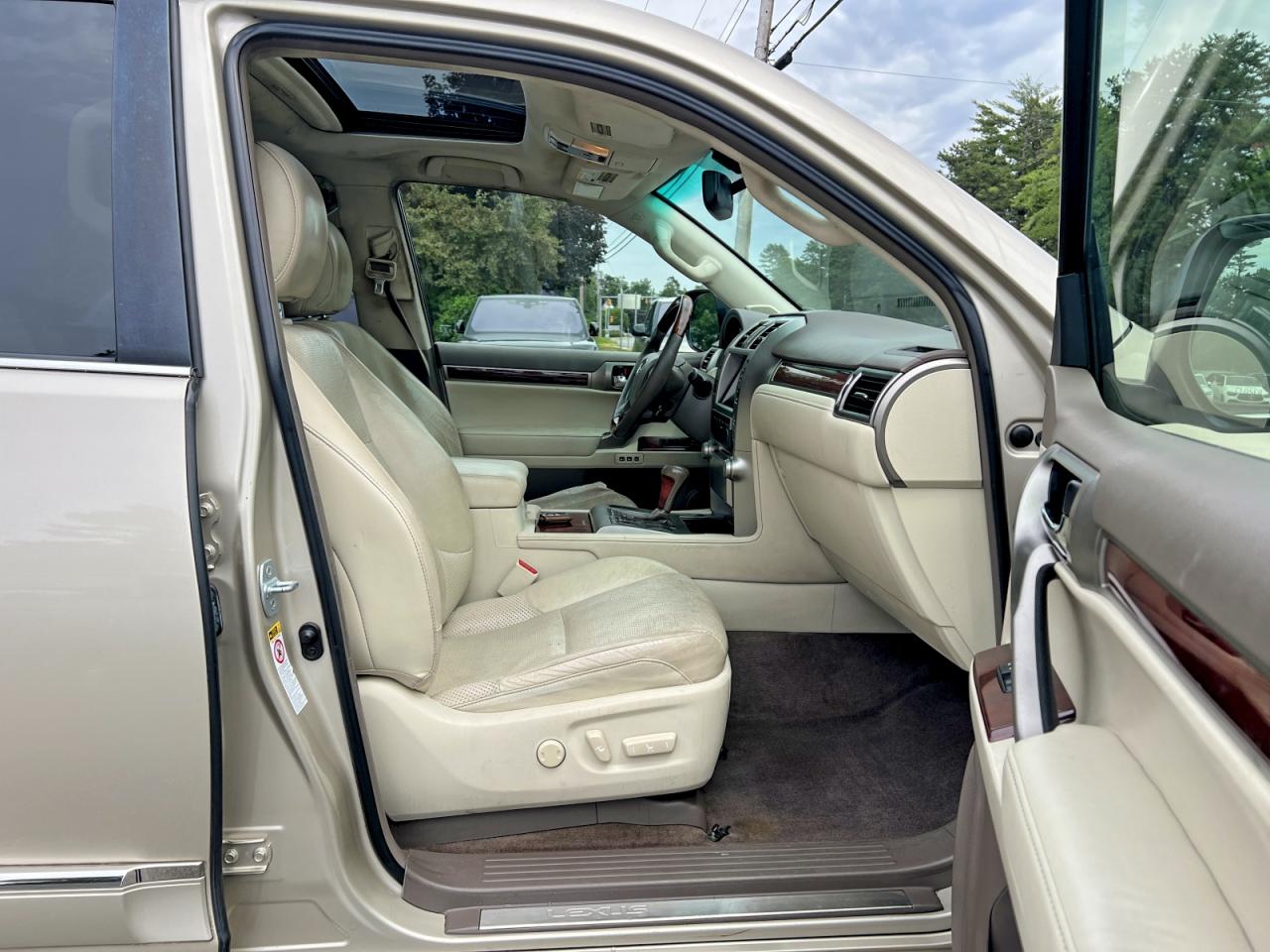 2013 Lexus Gx 460 Beige vin: JTJBM7FX3D5050598